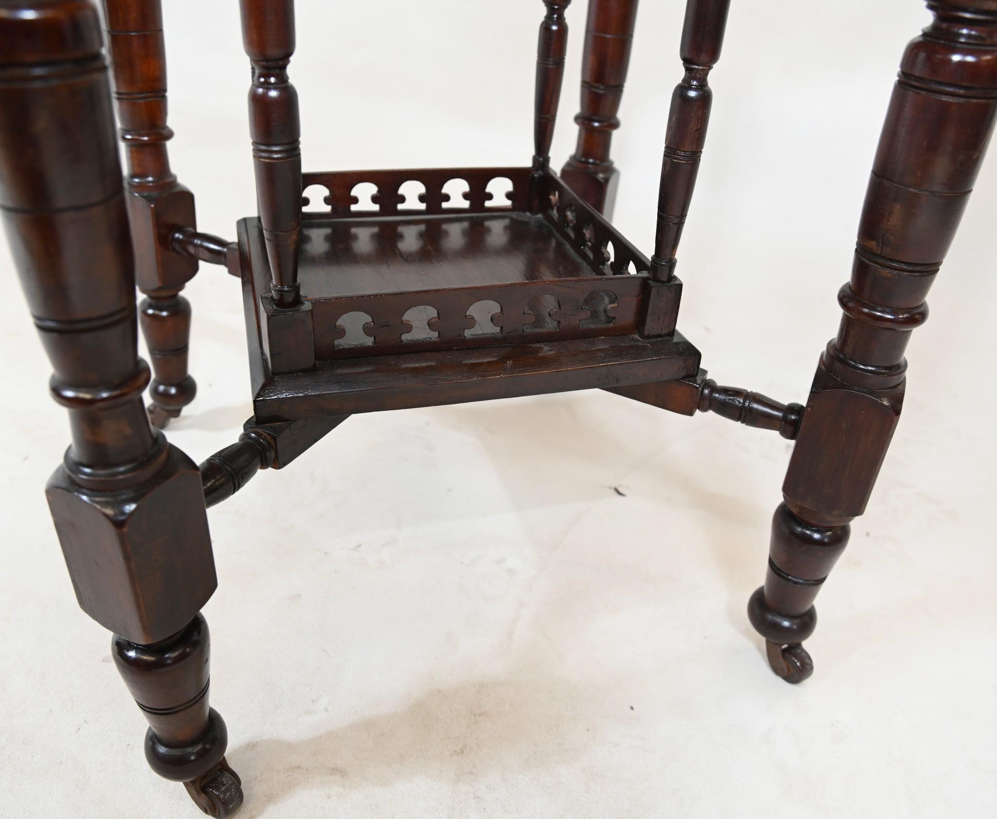 Victorian Parlour Table Shaped Side Table Mahogany 1890 In Good Condition For Sale In Potters Bar, GB