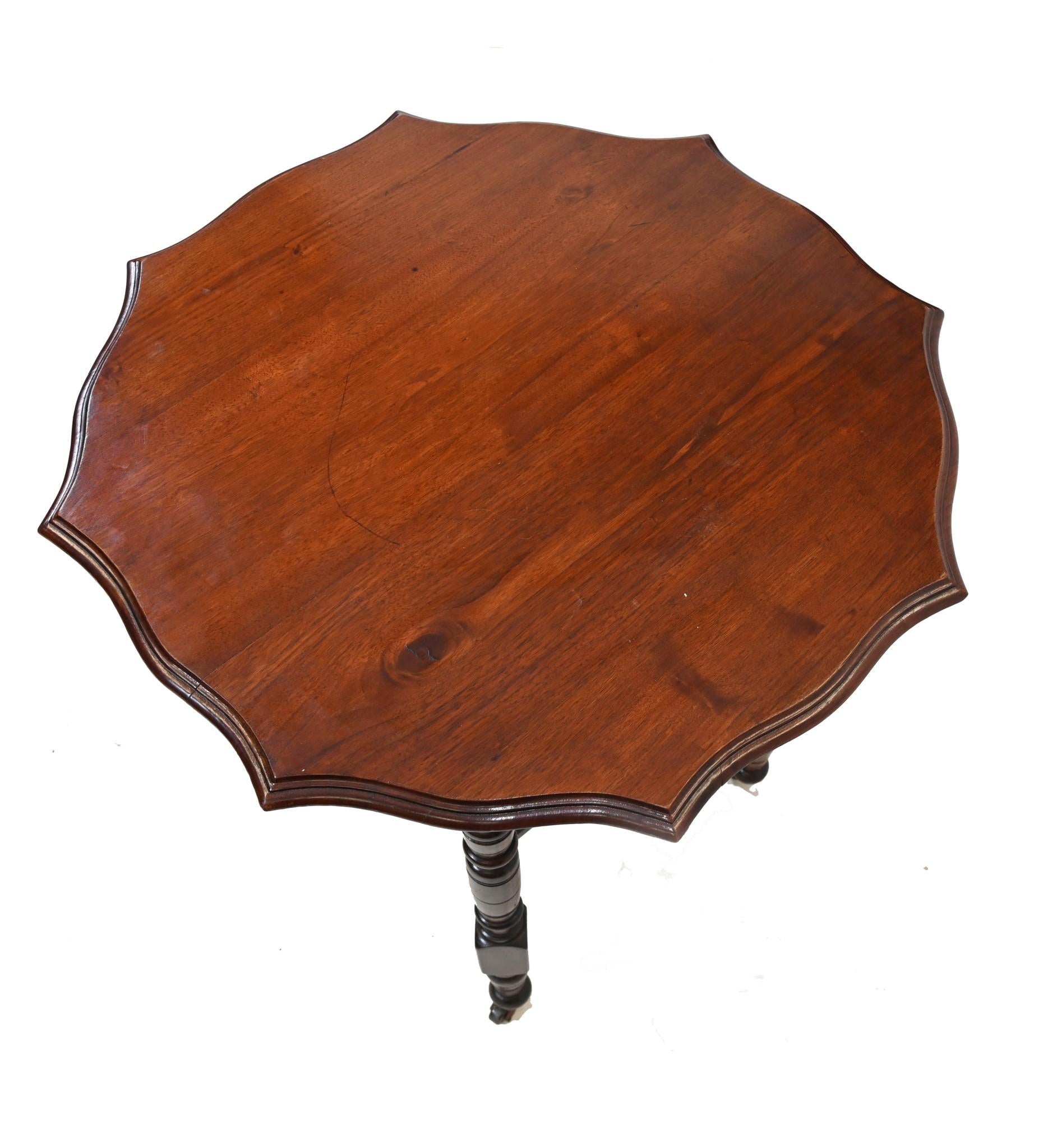Late 19th Century Victorian Parlour Table Shaped Side Table Mahogany 1890 For Sale