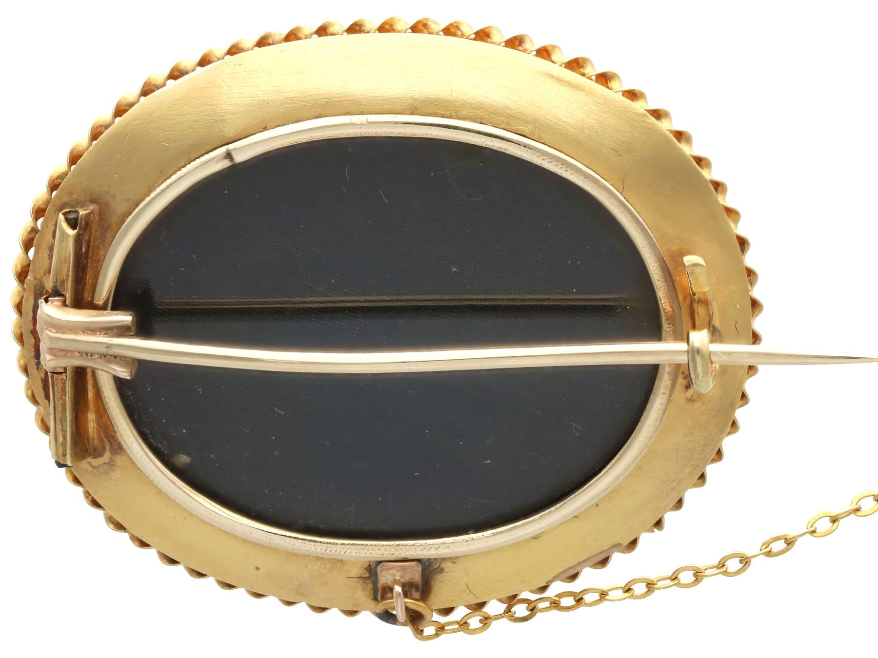 Victorian Paste Cabochon Foil and 15K Yellow Gold Brooch For Sale 1