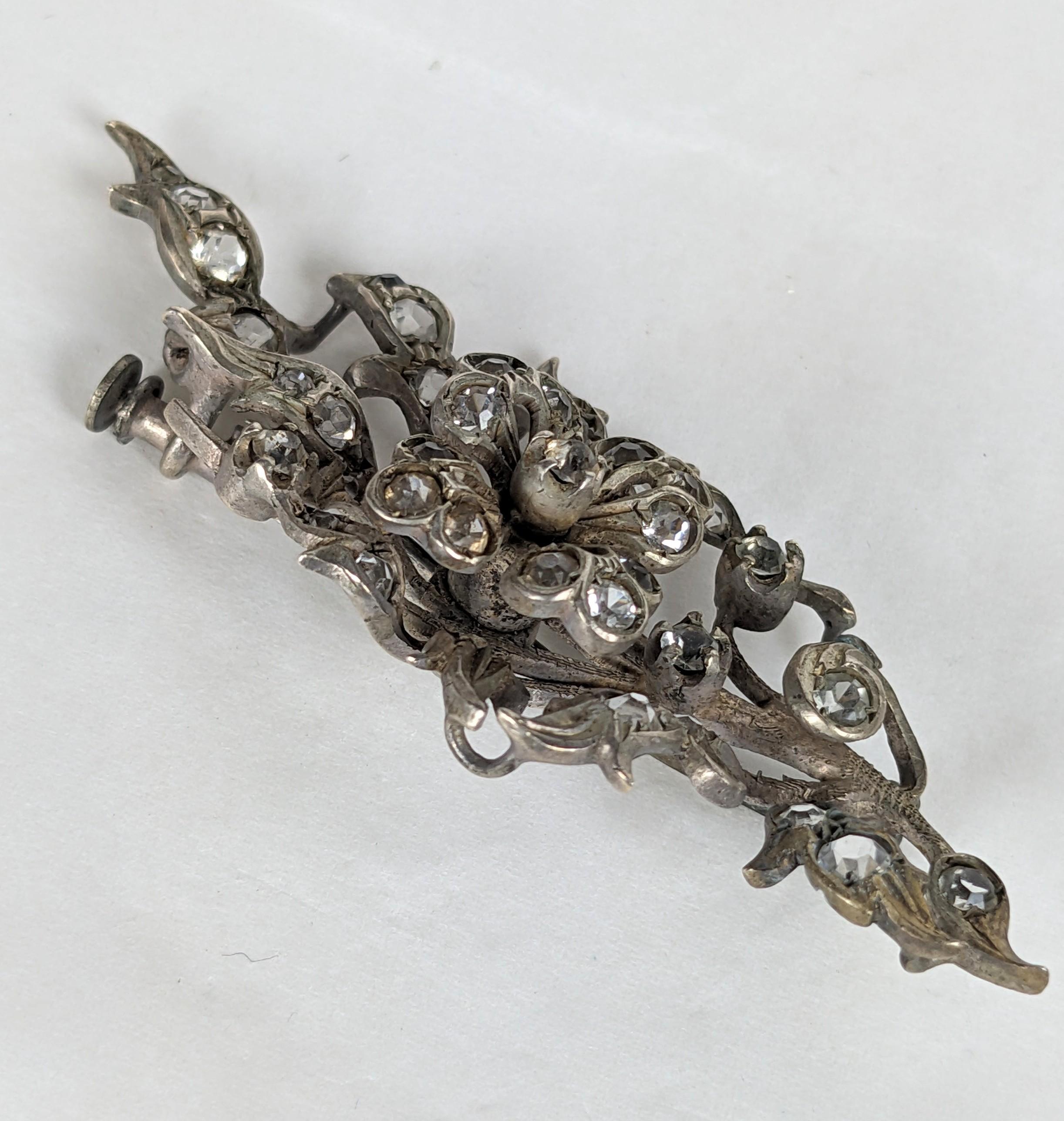 Broche Floral Victoriano de Pasta en venta 1