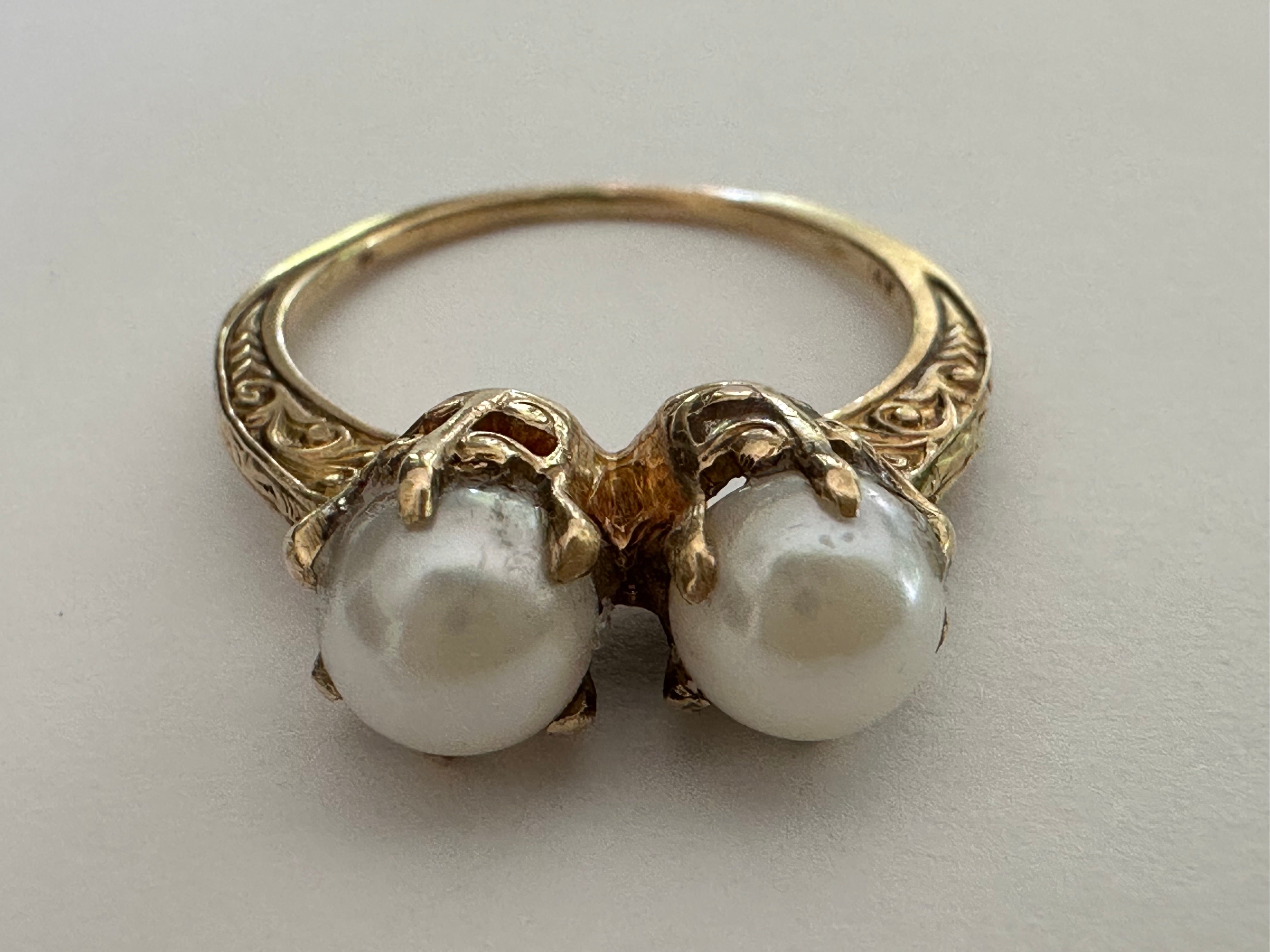 Viktorianischer Perlen- und 14K Gelbgold Toi et Moi Ring im Angebot 5