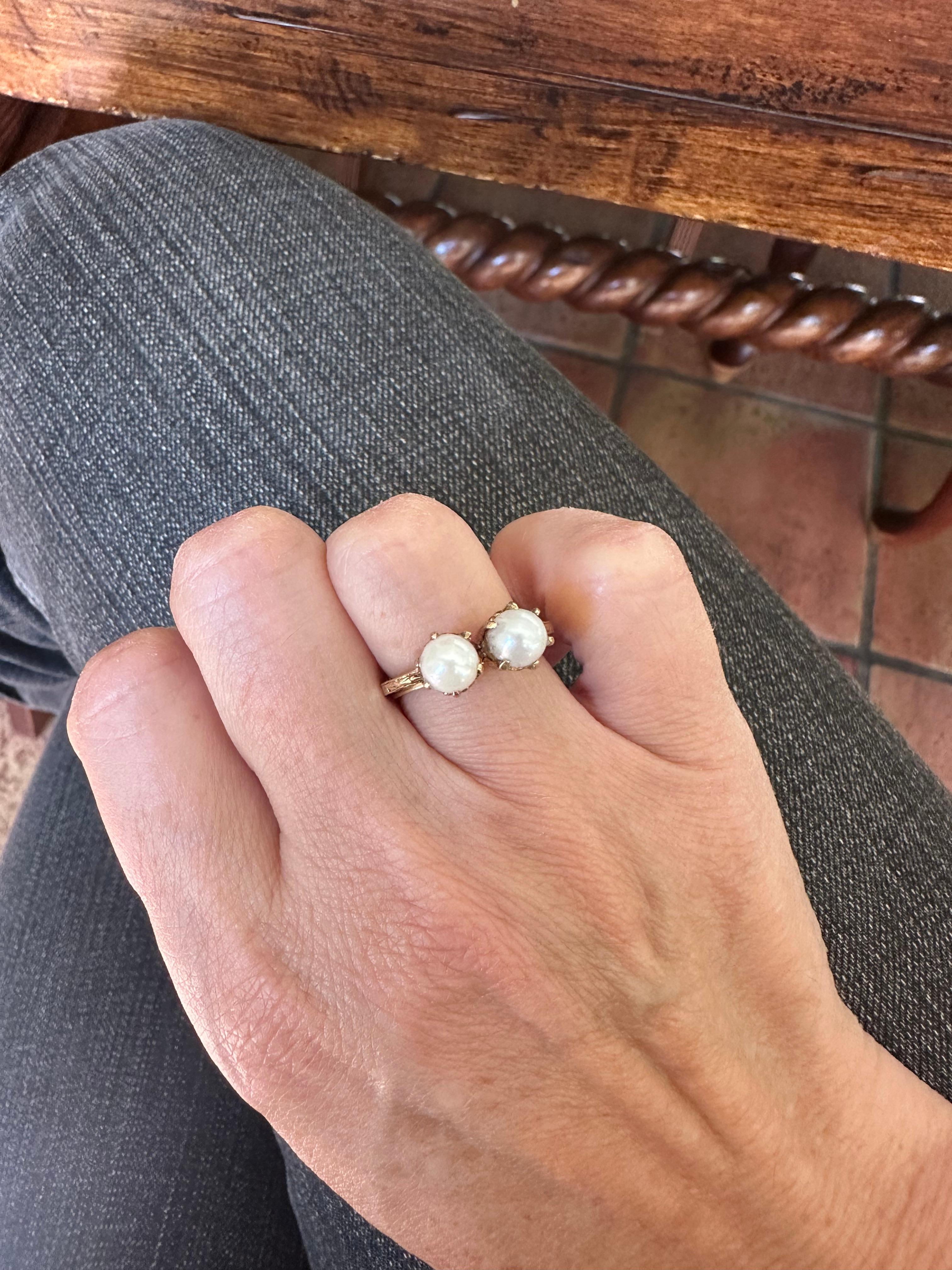 Viktorianischer Perlen- und 14K Gelbgold Toi et Moi Ring im Angebot 8