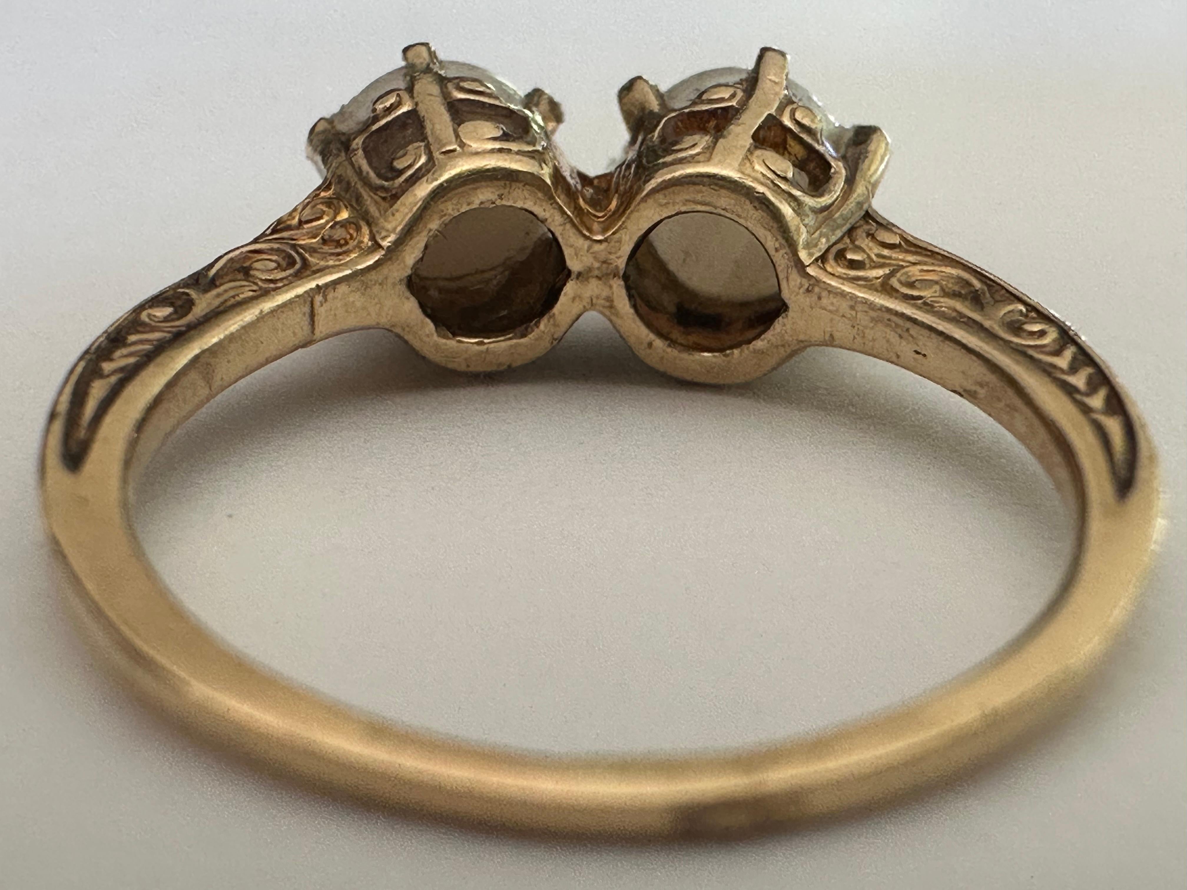 Viktorianischer Perlen- und 14K Gelbgold Toi et Moi Ring im Zustand „Gut“ im Angebot in Denver, CO