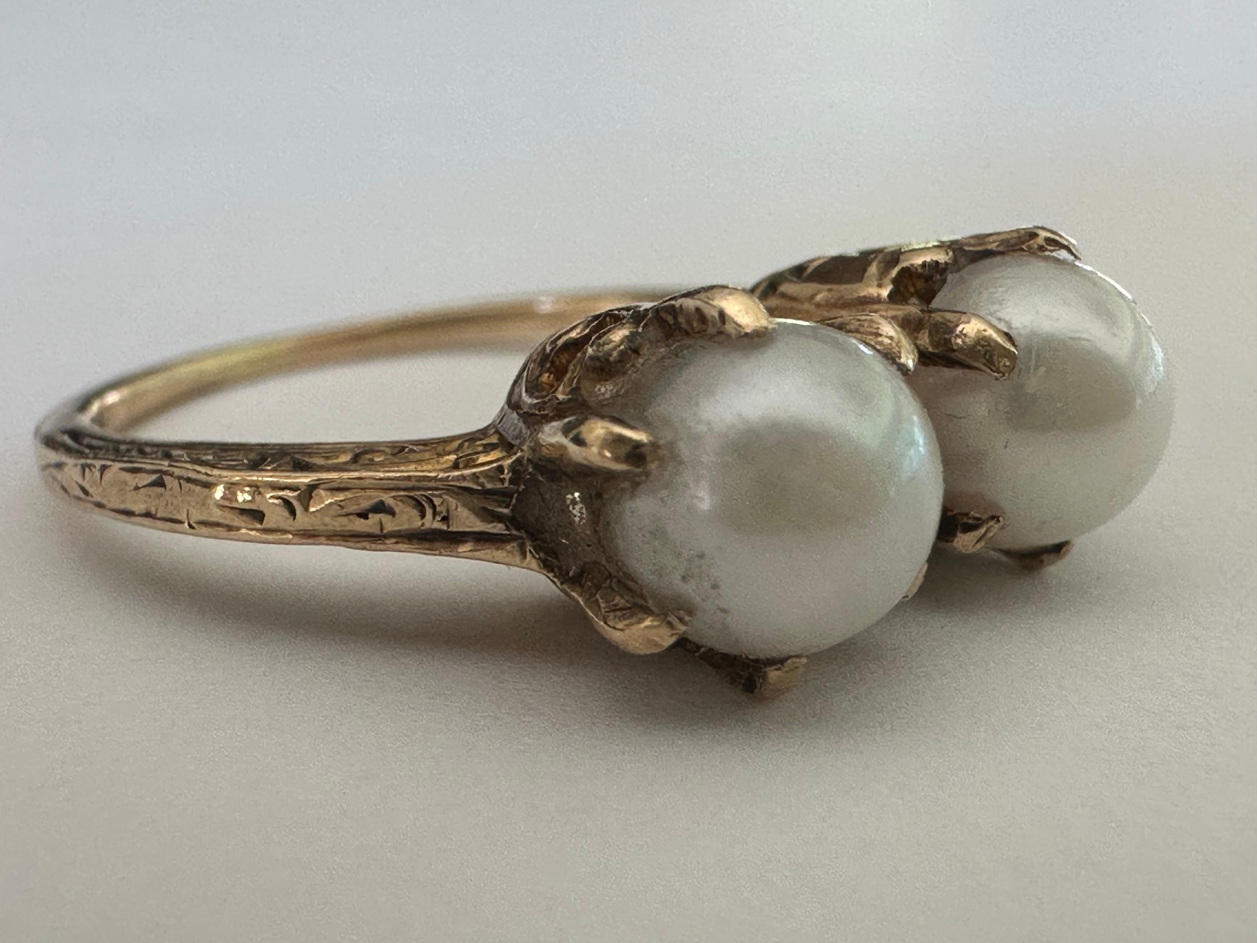 Viktorianischer Perlen- und 14K Gelbgold Toi et Moi Ring im Angebot 2