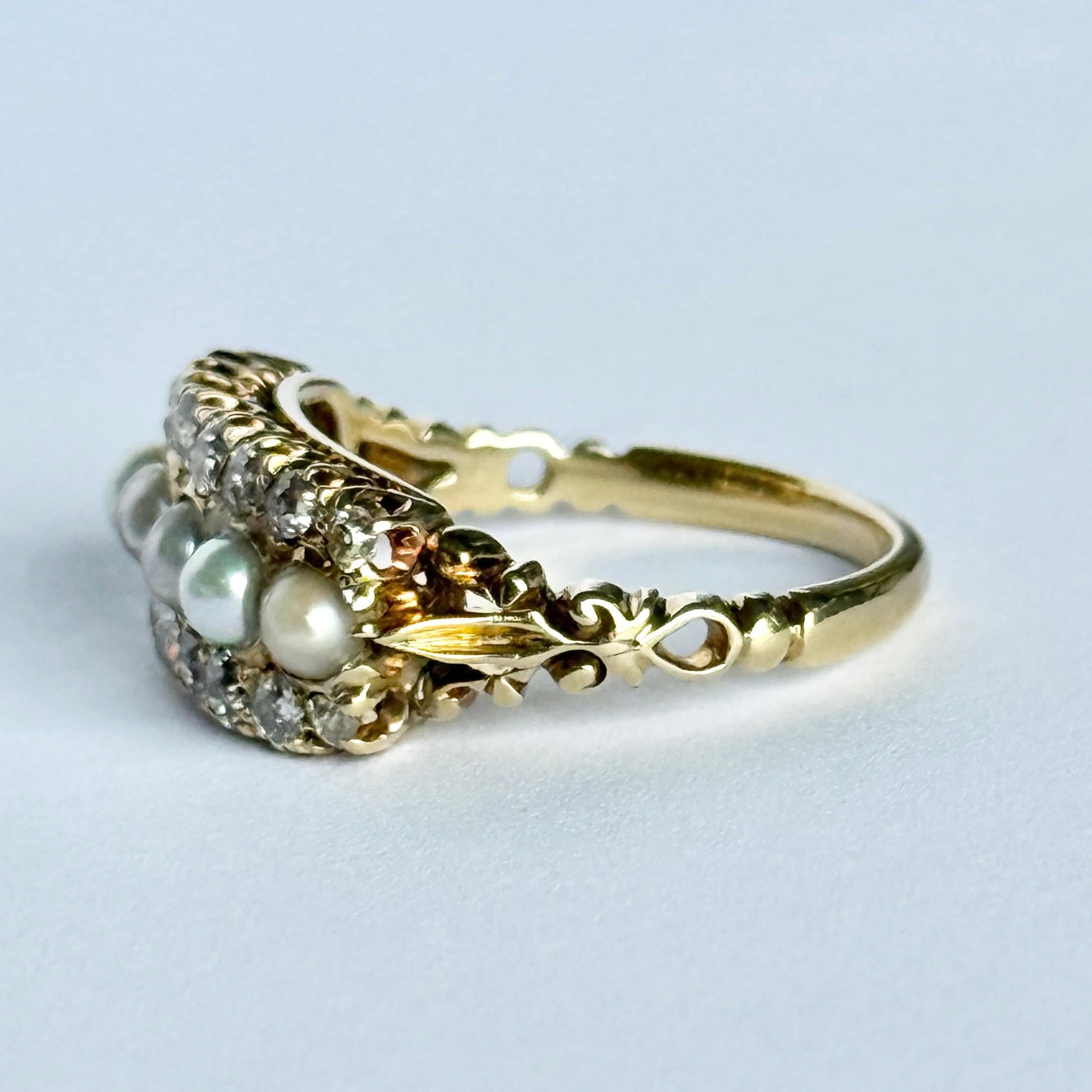 Victorian Pearl and Diamond 18 Carat Gold Five-Stone Ring For Sale 1