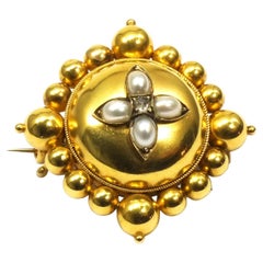 Antique Victorian Pearl and Diamond 18K Gold Brooch, circa 1840