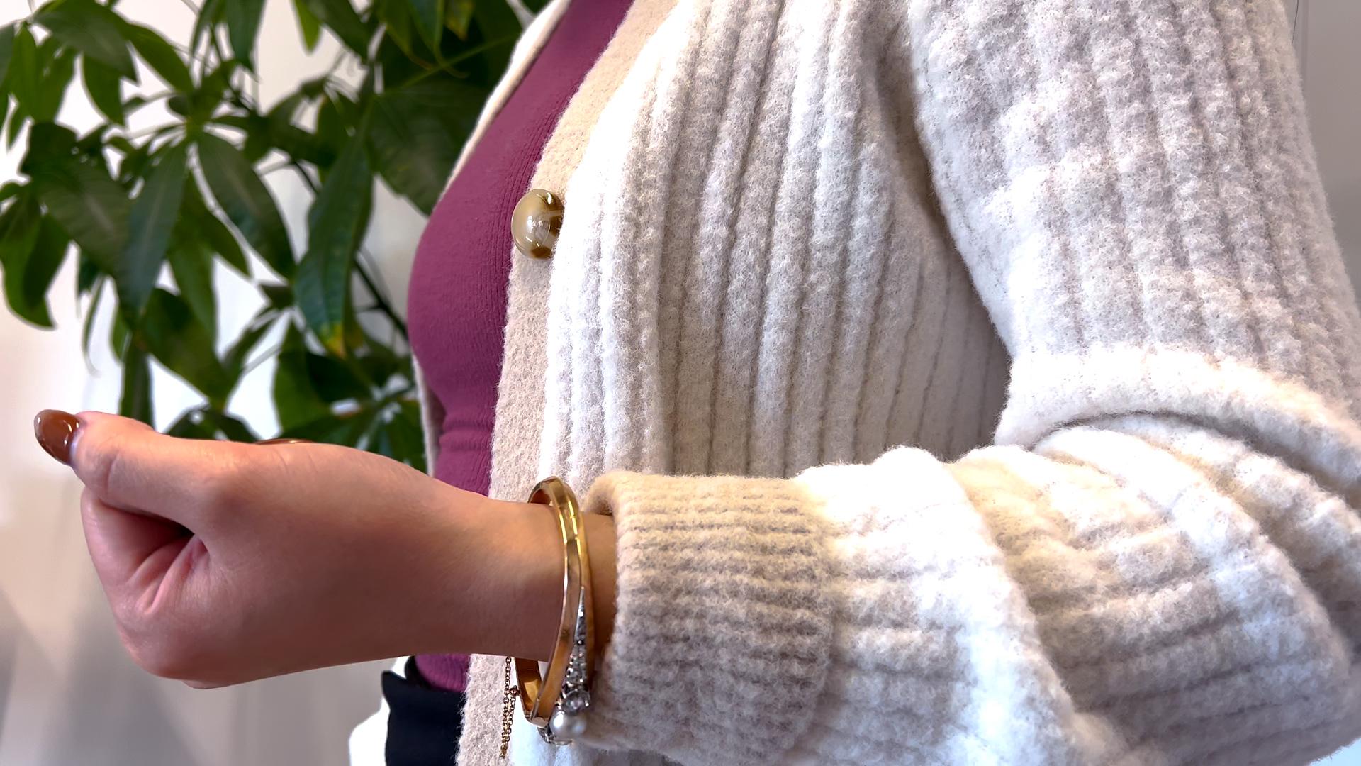 Victorian Pearl and Diamond 18k Rose Gold Silver Hinged Bangle Bracelet In Good Condition For Sale In Beverly Hills, CA