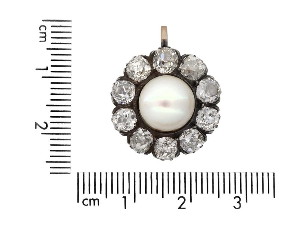 Taglio vecchia miniera Orecchini vittoriani con perle e diamanti a grappolo, 1880 circa in vendita