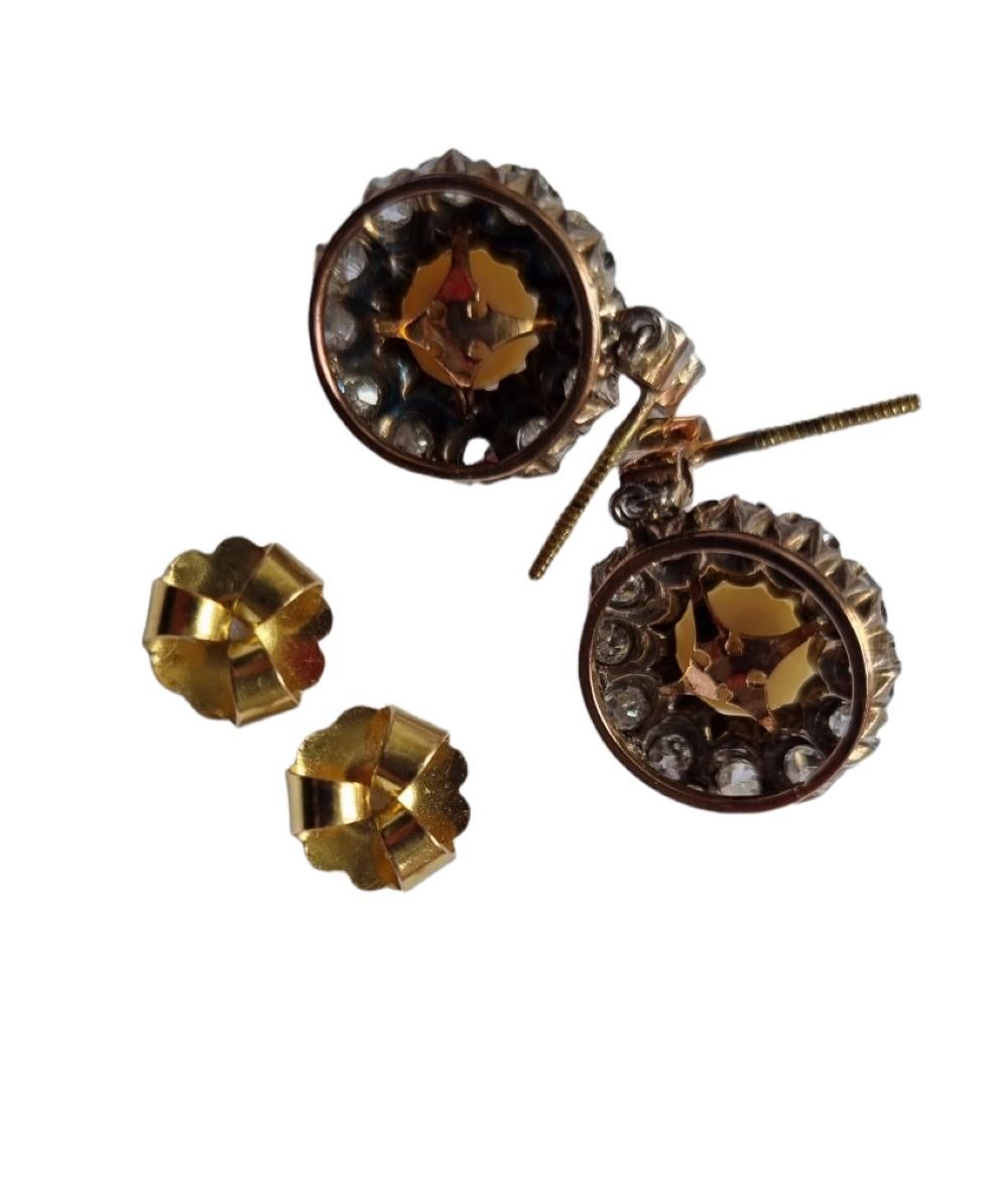 Boucles d'oreilles pendantes victoriennes en perles et diamants ( Fin 19ème / Début 20ème siècle) en vente 1