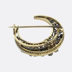 Broche victorienne en perles et diamants à croissant feuillu