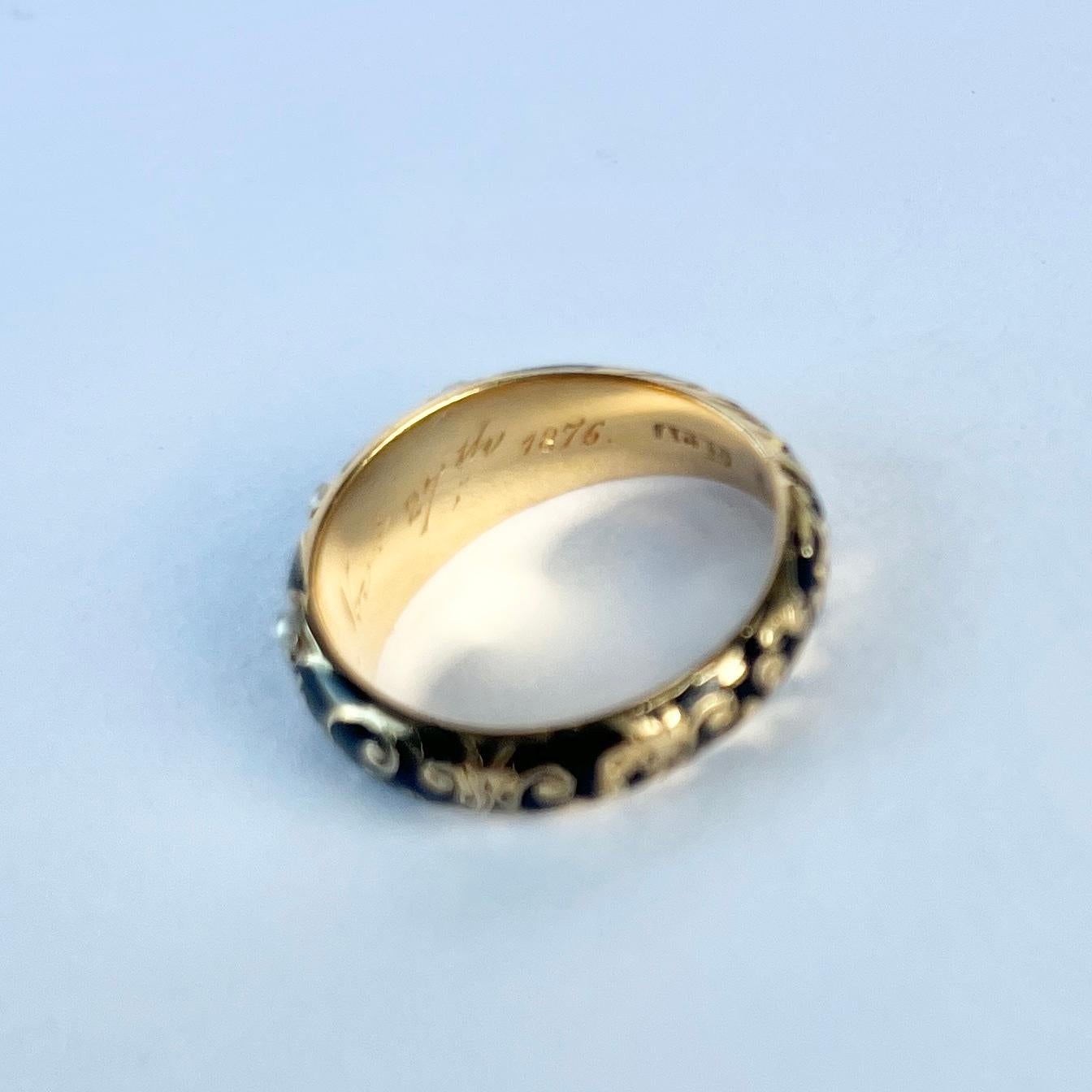 Women's or Men's Victorian Pearl and Enamel 9 Carat Gold Mourning Ring For Sale