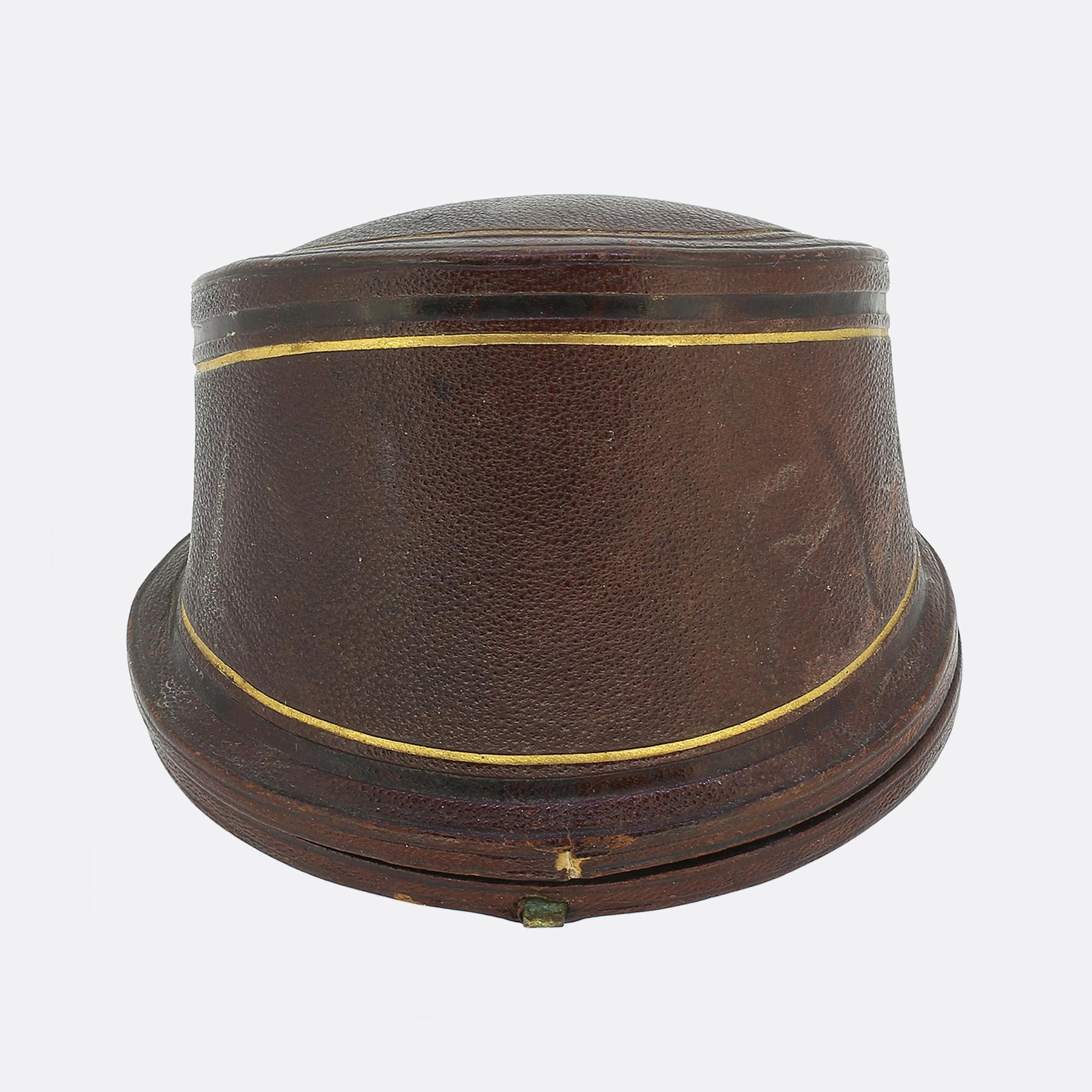 Viktorianischer Perlen- und Emaille-Armreif mit Blättern im Angebot 3