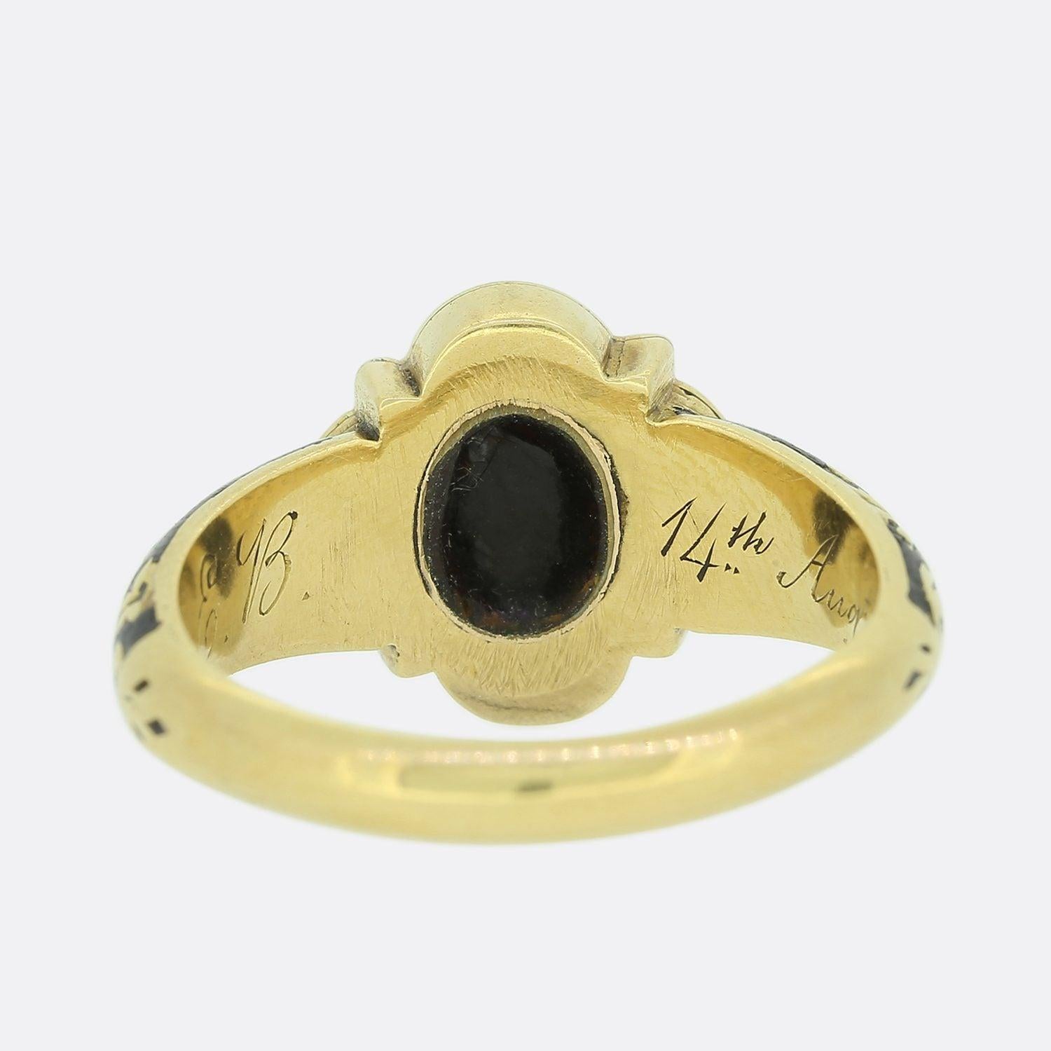 Viktorianischer Perlen-, Diamant- und Emaille-Trauer-Medaillon-Ring im Zustand „Gut“ im Angebot in London, GB
