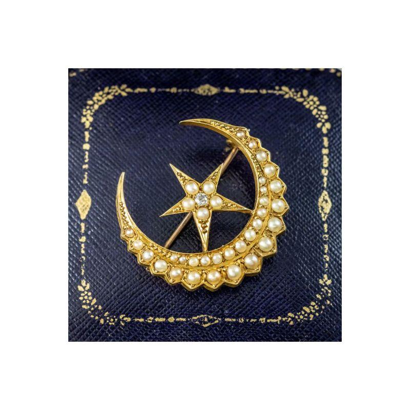 Victorian Pearl Diamond Crescent Moon and Star Brooch in 18 Carat Gold For Sale 2