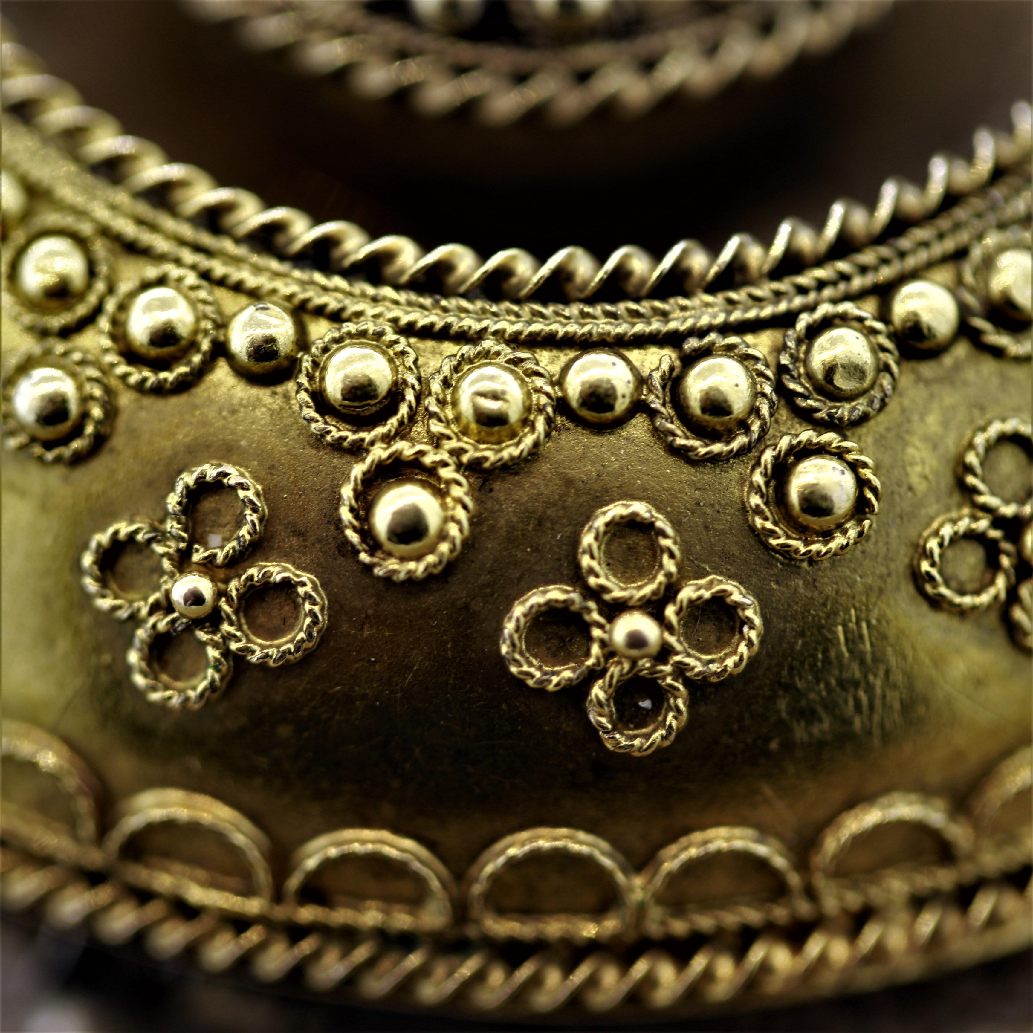 Broche victorienne en or, perles et émail Pour femmes en vente