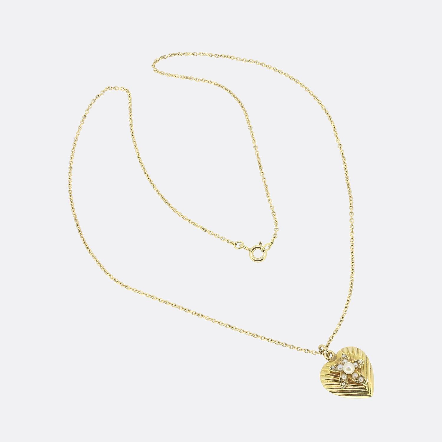Taille ronde Collier victorien avec pendentif en forme de coeur en perle en vente