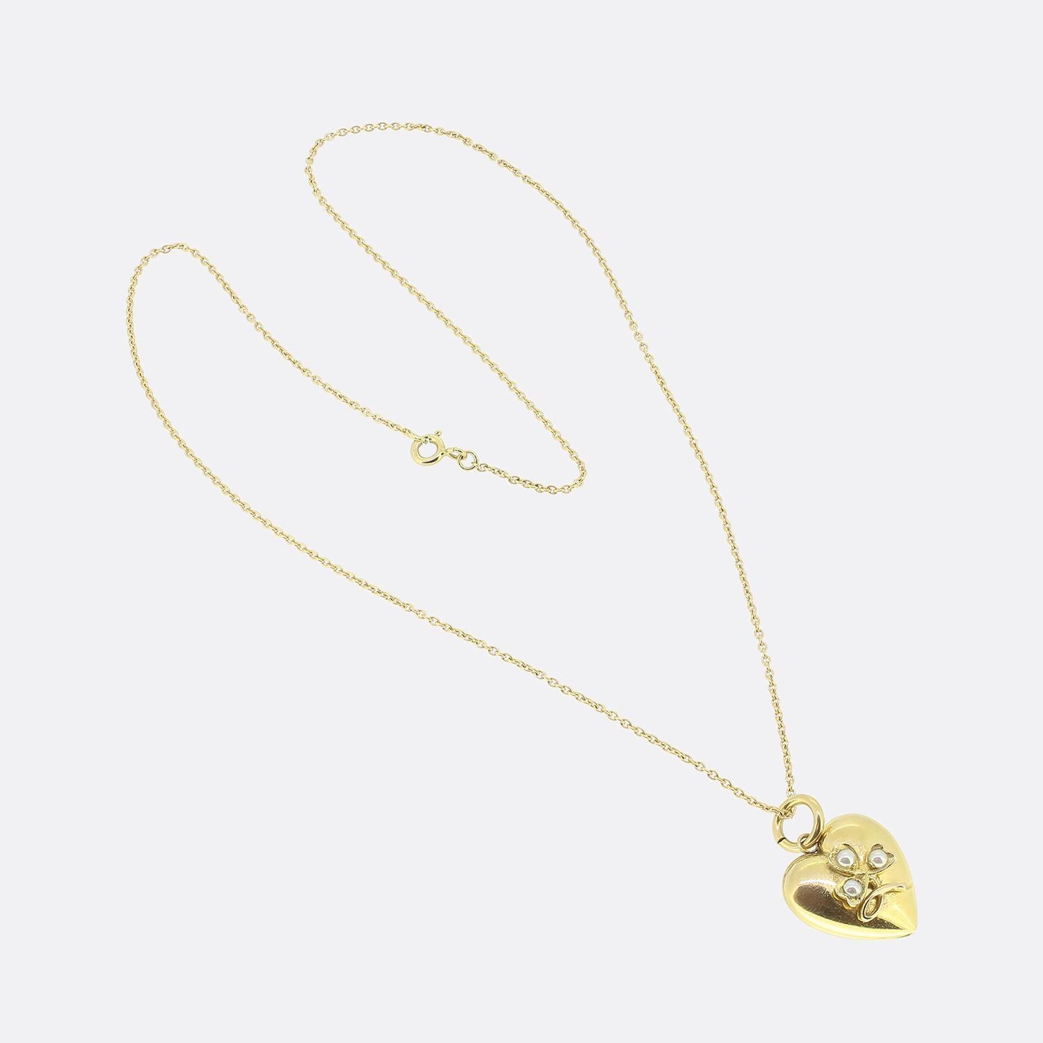 Taille ronde Collier victorien avec pendentif en forme de coeur en perle en vente