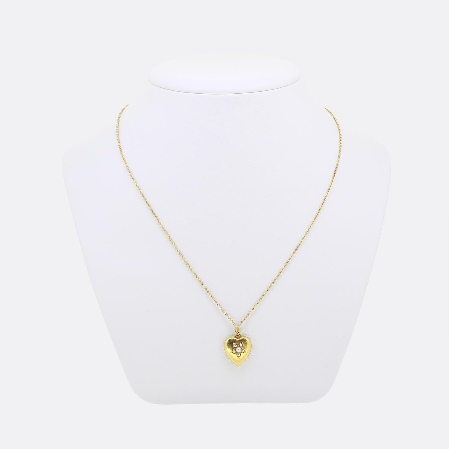 Collier victorien avec pendentif en forme de coeur en perle Unisexe en vente