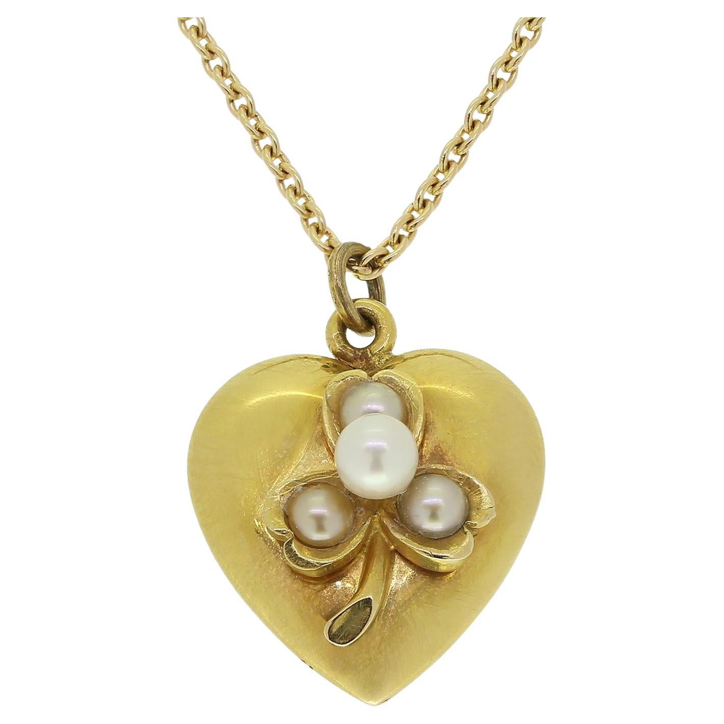 Viktorianische Perlen-Herz-Anhänger-Halskette im Angebot