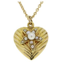 Collier victorien avec pendentif en forme de coeur en perle