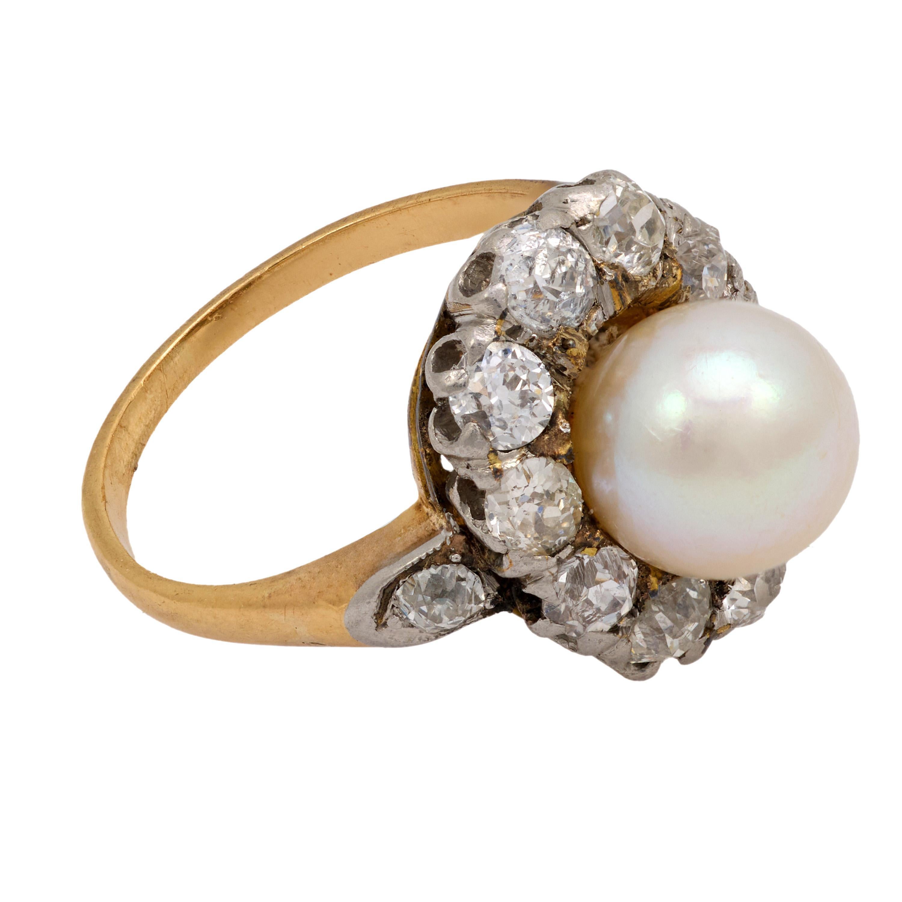 Victorian pearl old mine diamond 18k yellow gold and platinum cluster ring In Good Condition For Sale In Beverly Hills, CA