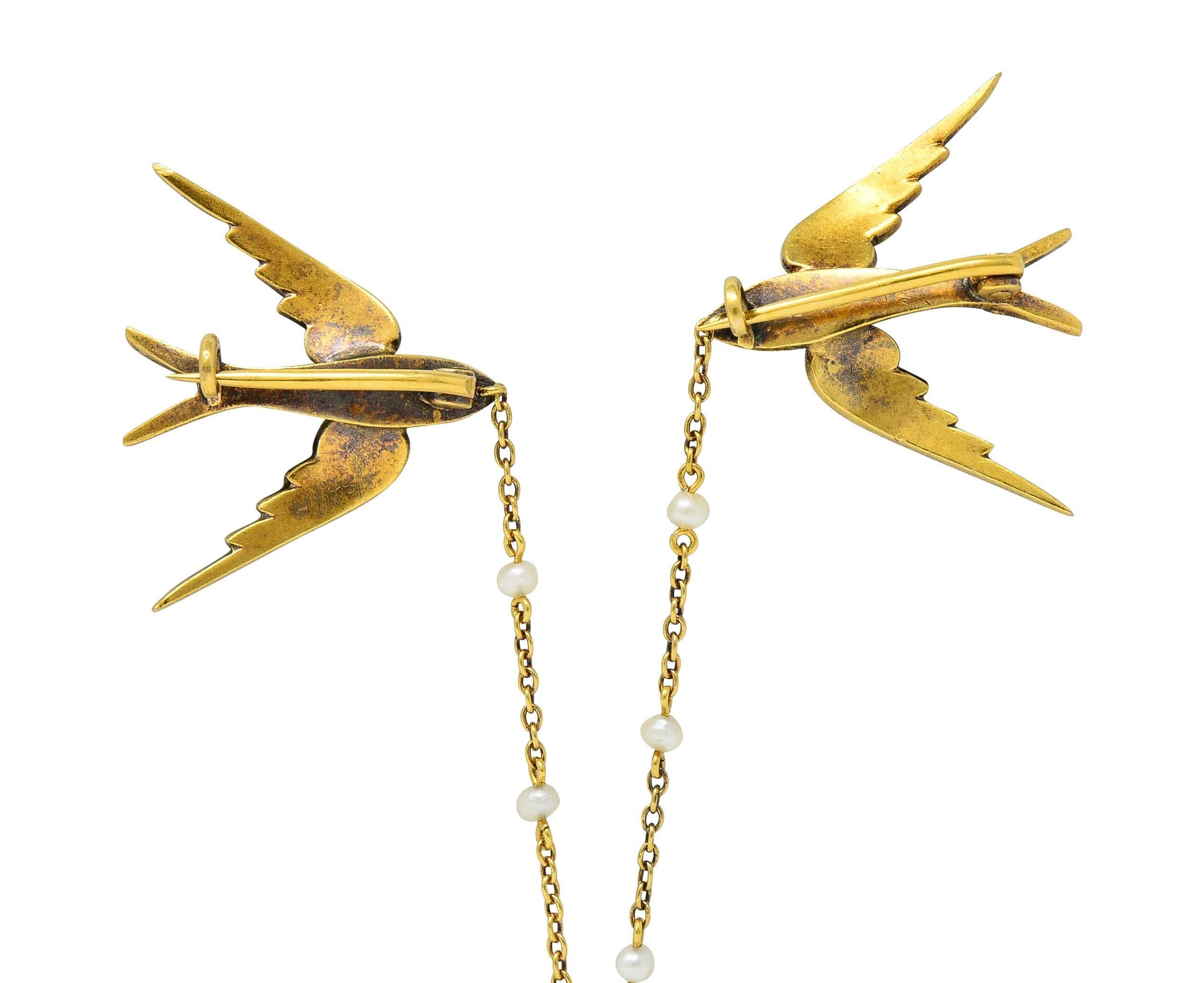 Victorian Pearl Turquoise 18 Karat Yellow Gold Antique Swallow Chain Brooch For Sale 3