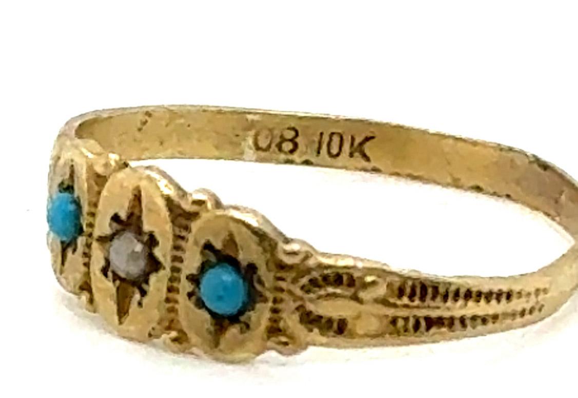 Taglio rotondo Anello vittoriano con perla e turchese per bambini, originale del 1880, in oro giallo, di Ostby & Barton C. in vendita