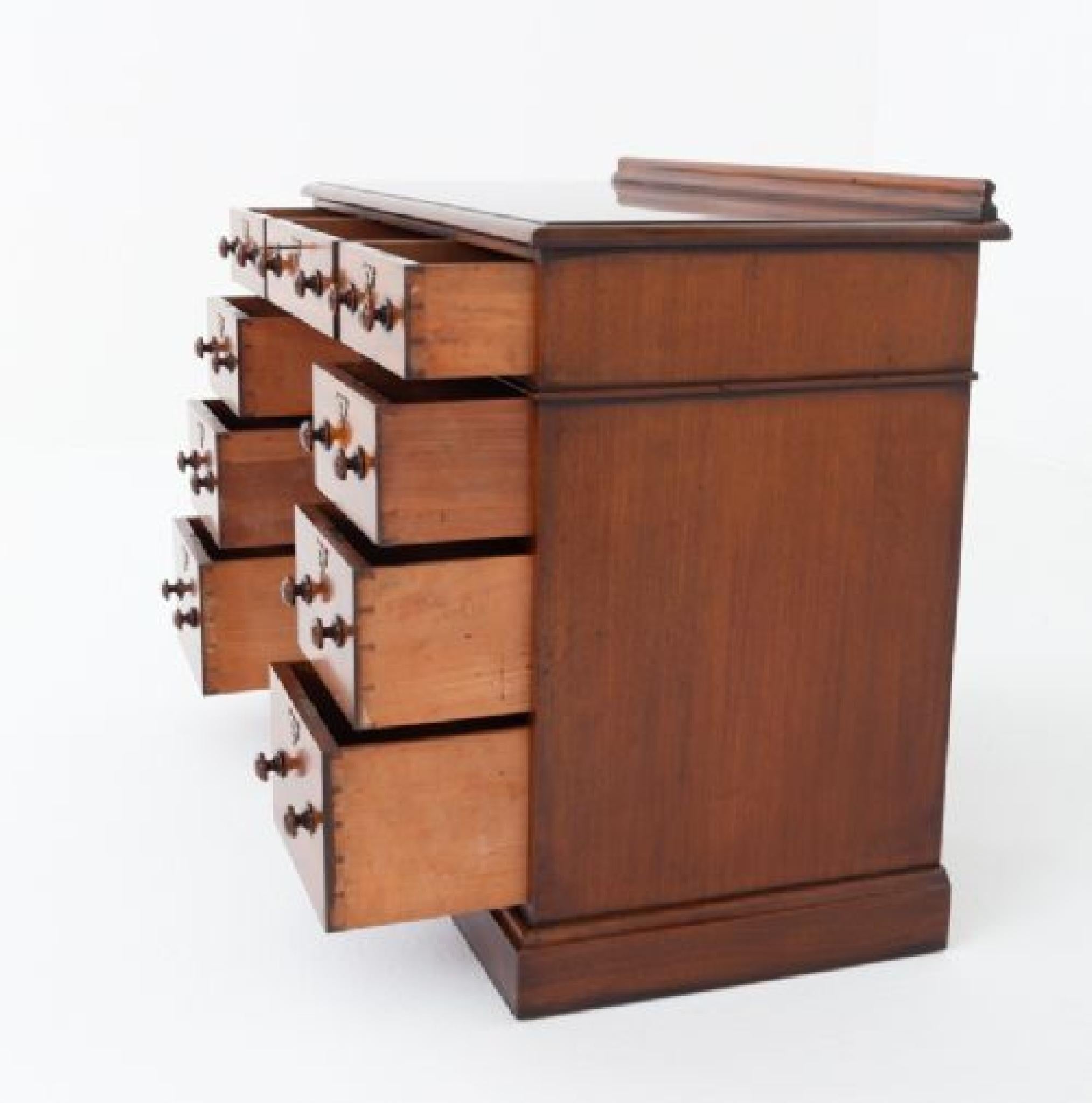Acajou Bureau victorien en acajou 1860 en vente