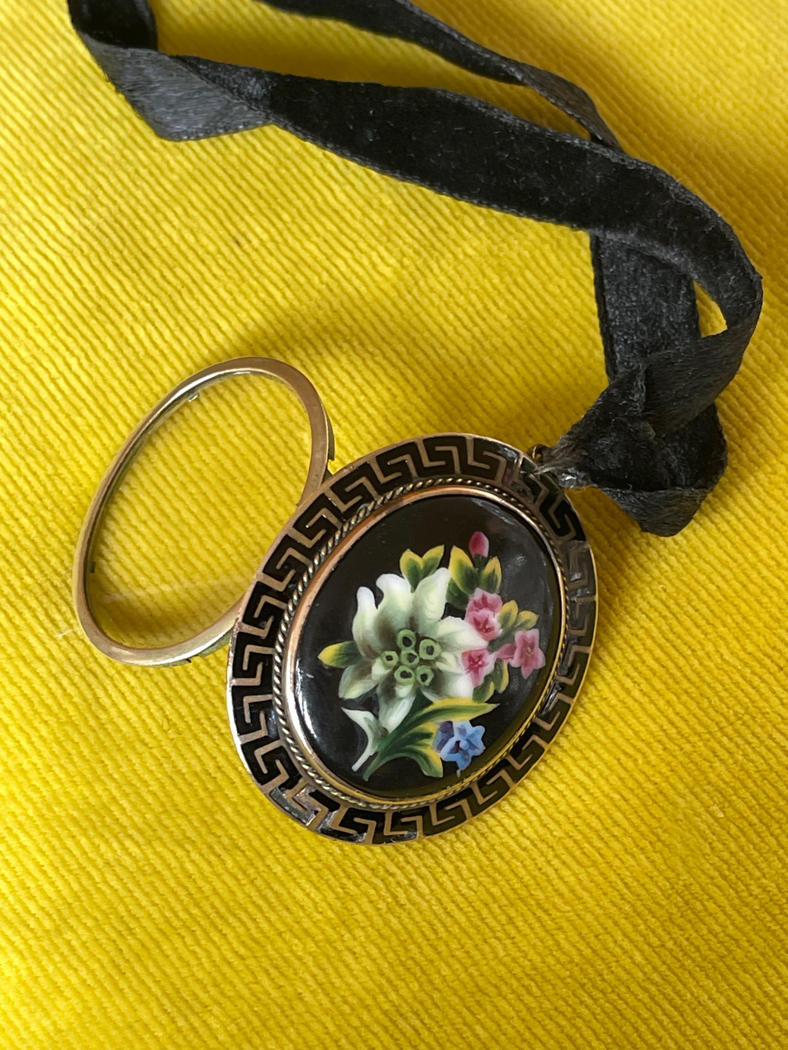 Mid-Century Modern Victorian Pendant Locket around 1910 Brass & Glossy Porcelain Edelweiss, Germany