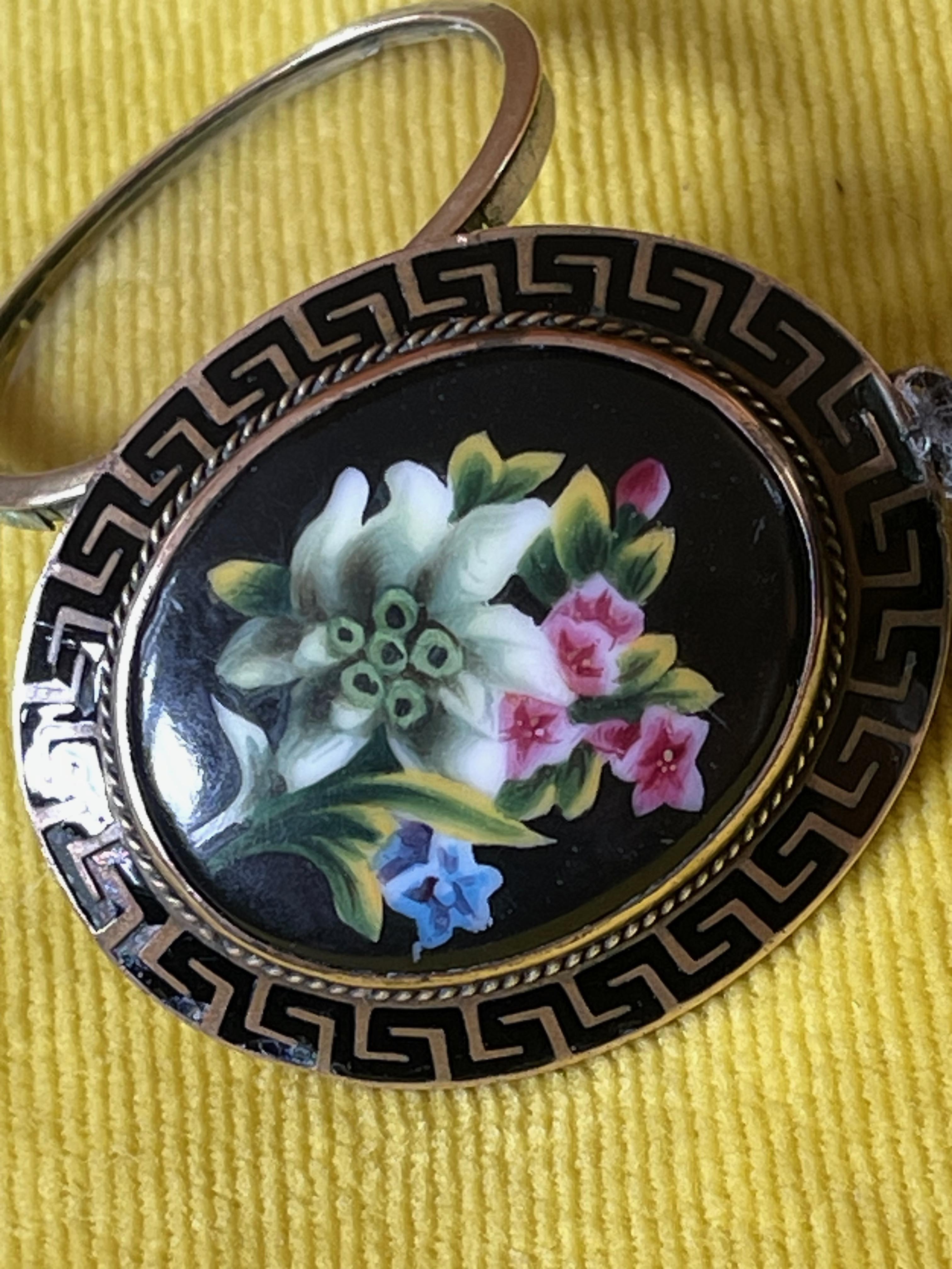 Art Glass Victorian Pendant Locket around 1910 Brass & Glossy Porcelain Edelweiss, Germany