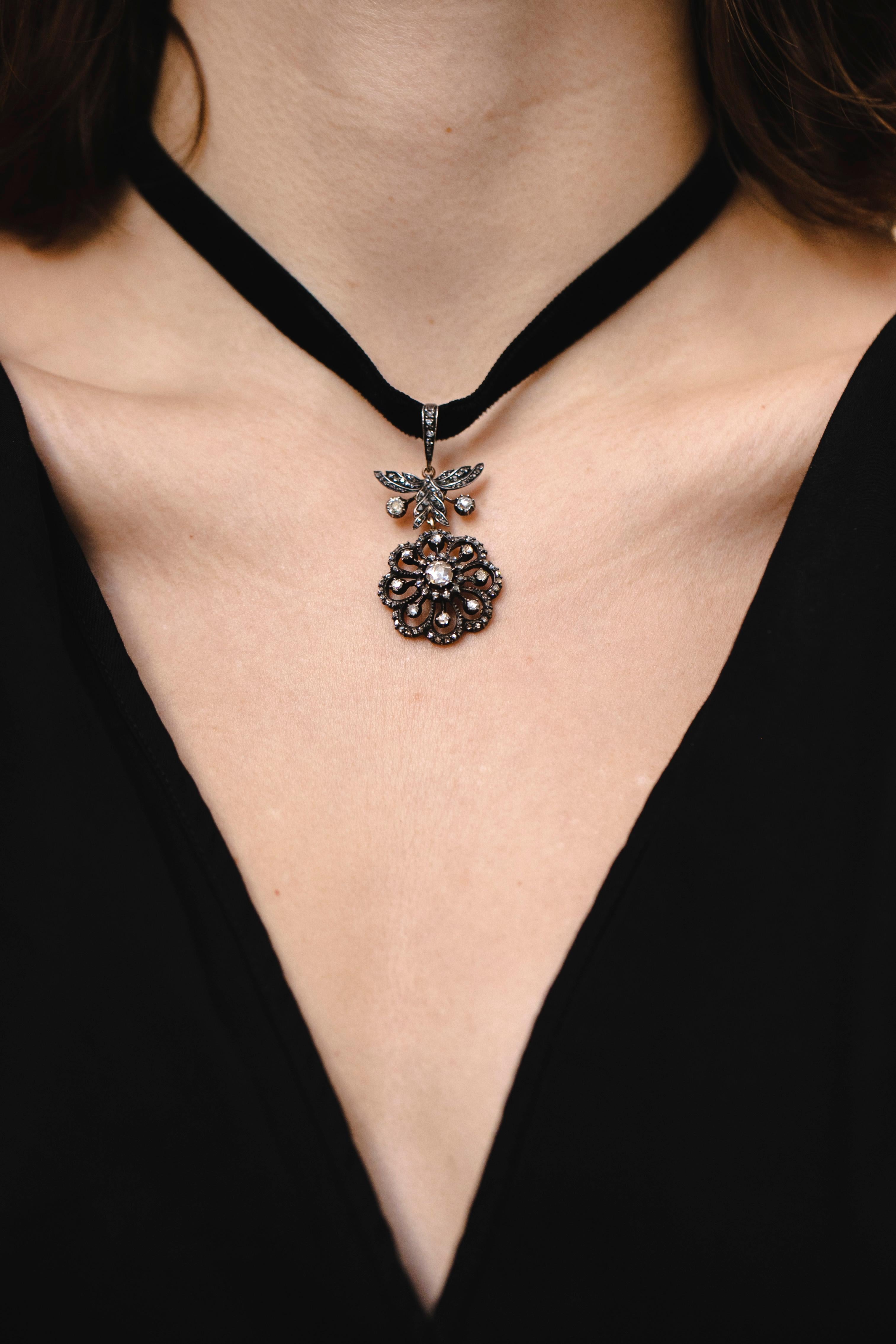 Victorian Pendant Rose-Cut Diamonds Flower Boxed, 1890 For Sale 1