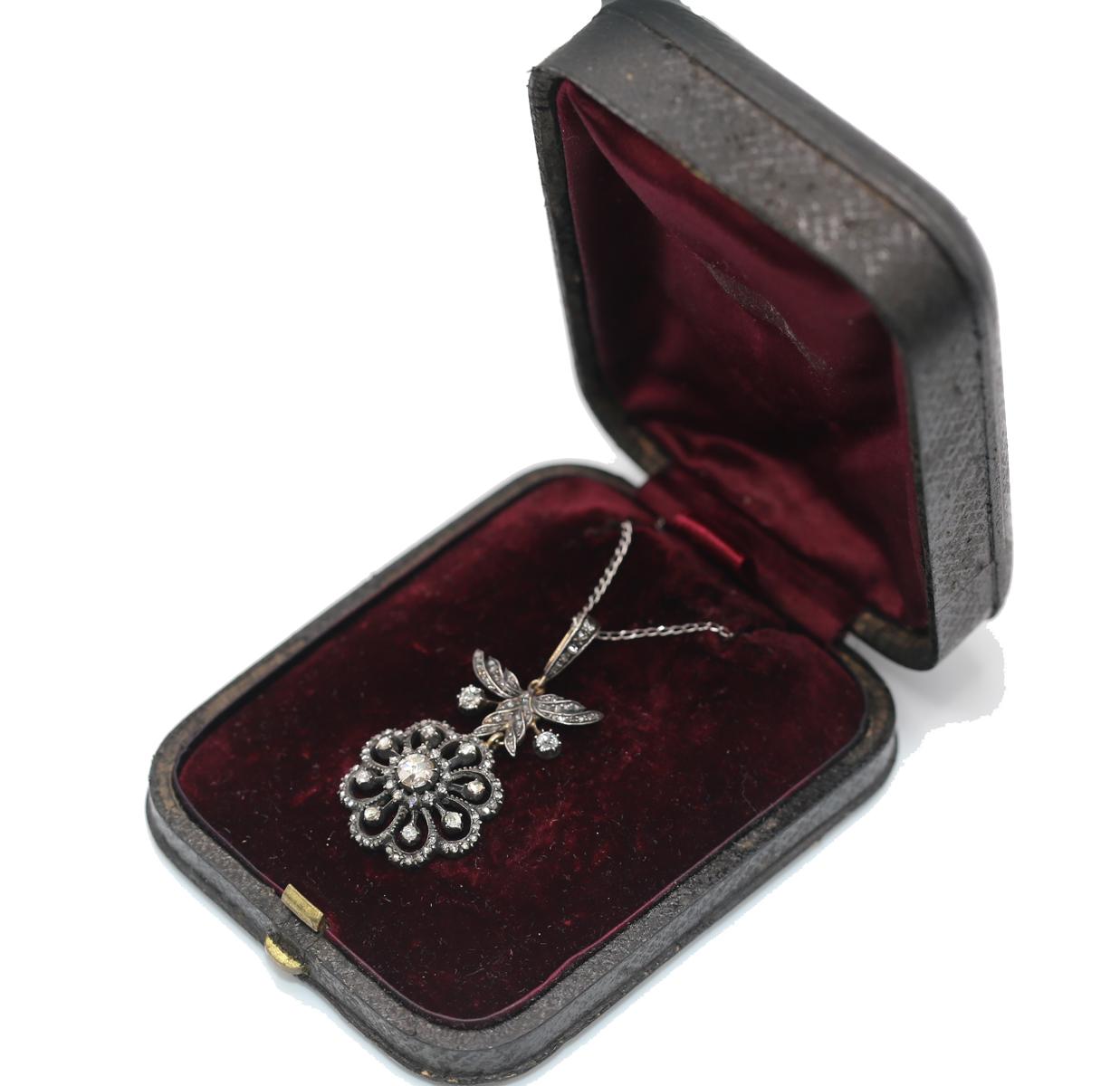 Victorian Pendant Rose-Cut Diamonds Flower Boxed, 1890 For Sale 10