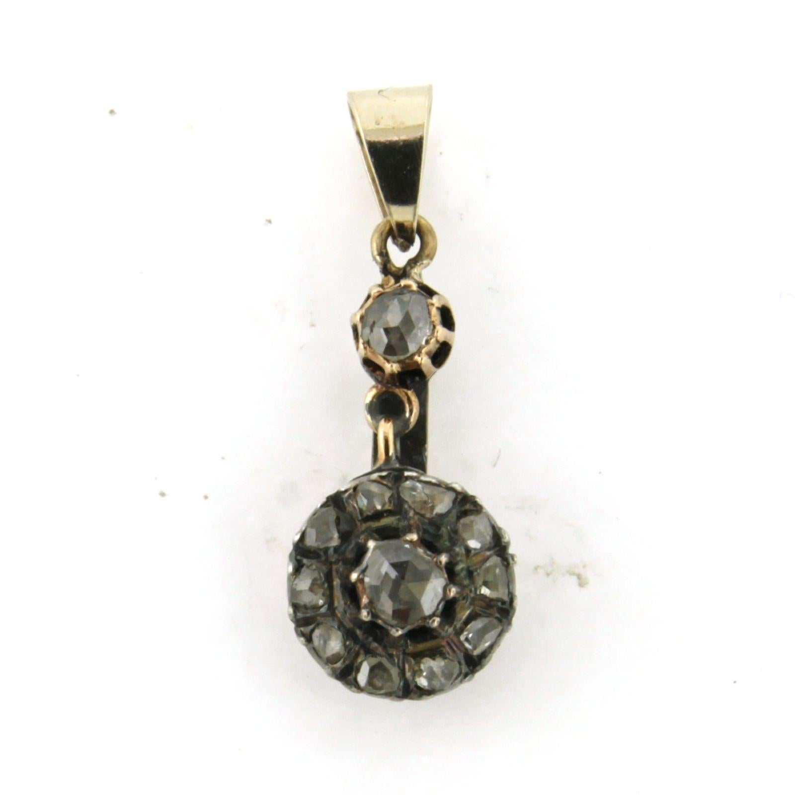 Viktorianischer Anhänger mit Diamanten im Rosenschliff bis zu 0,30ct 14k Gelbgold und Silber (Frühviktorianisch) im Angebot