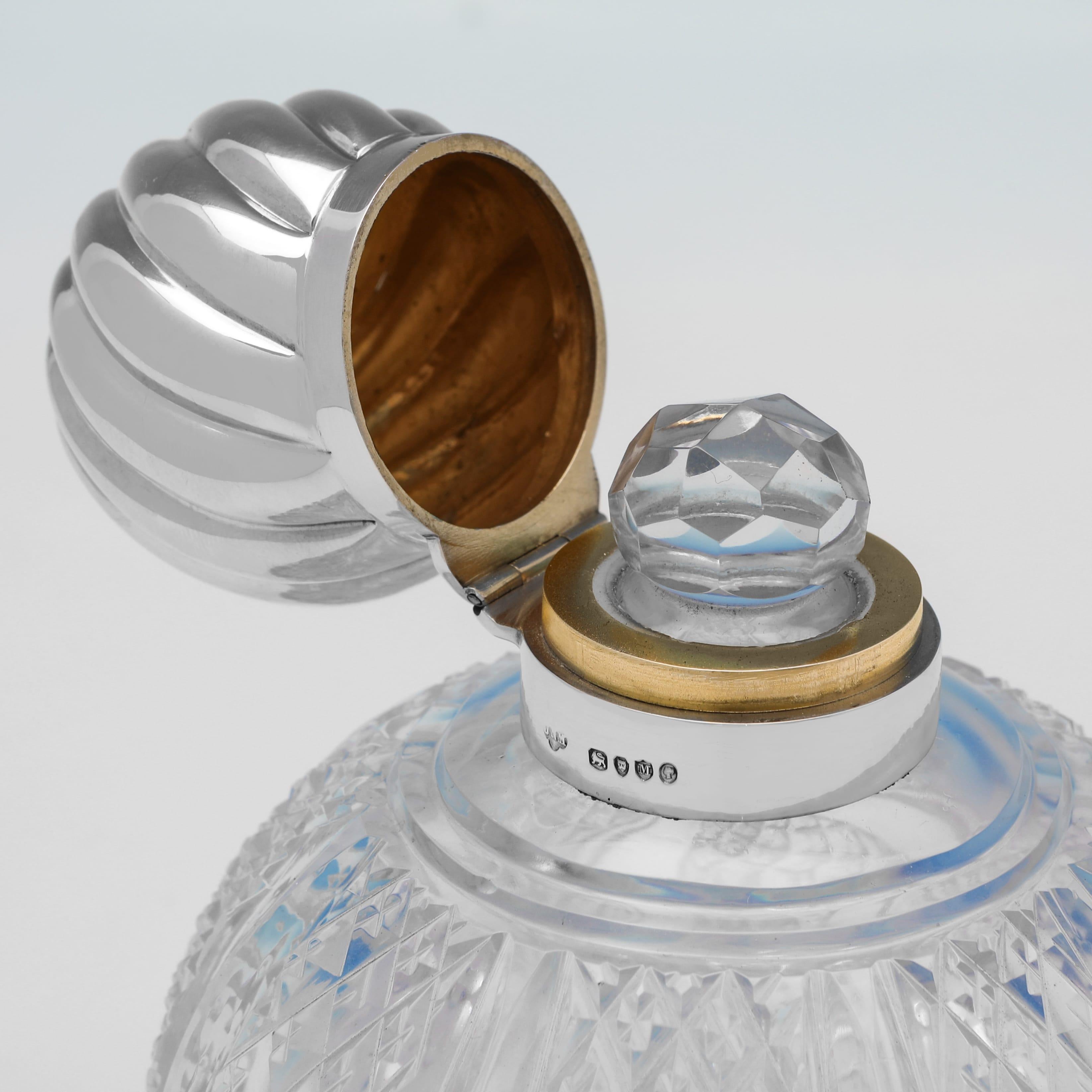 Inglese Bottiglia di profumo vittoriana realizzata da John Newton Mappin a Londra nel 1887 in vendita