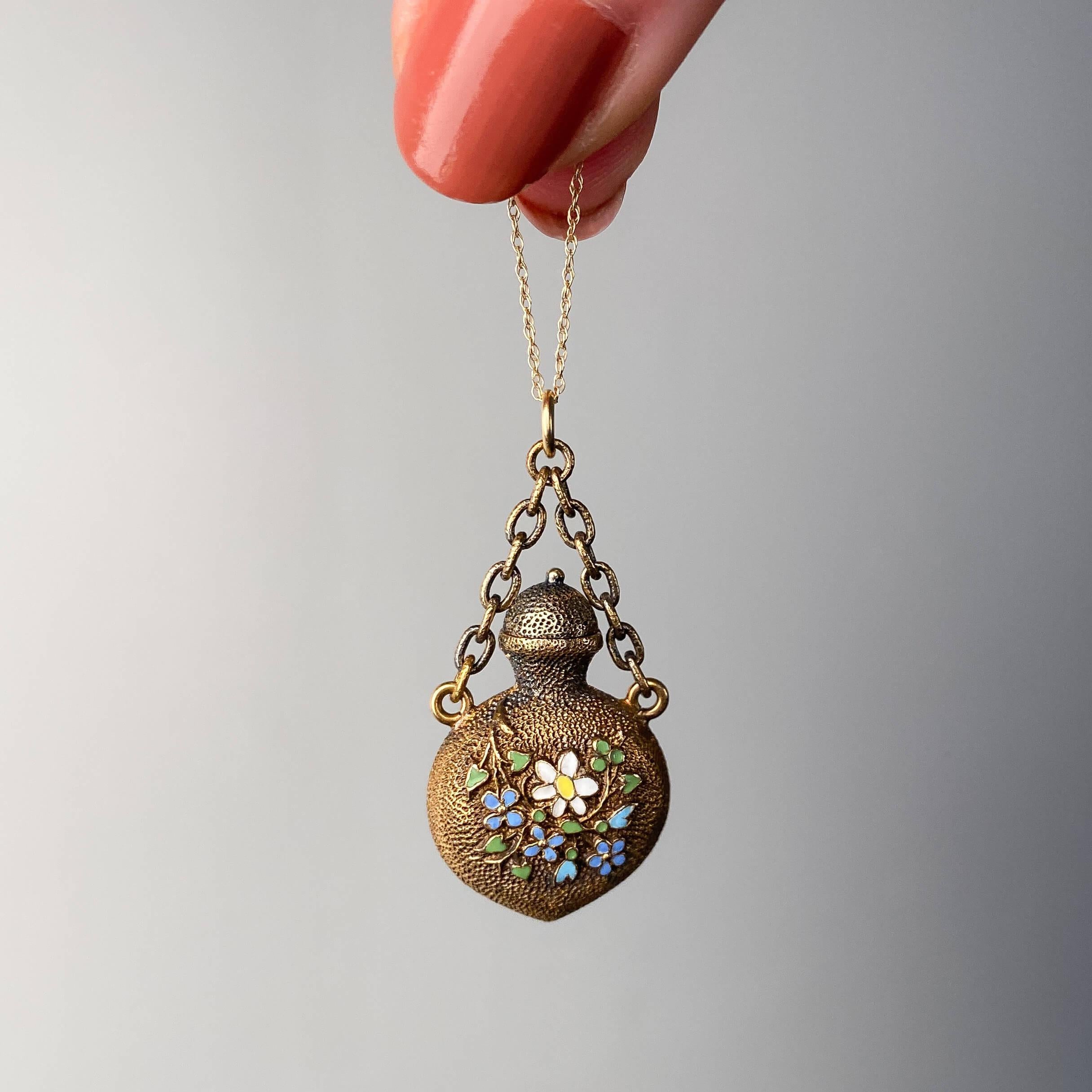 Victorian Perfume Charm of 14k Gold in vendita 1