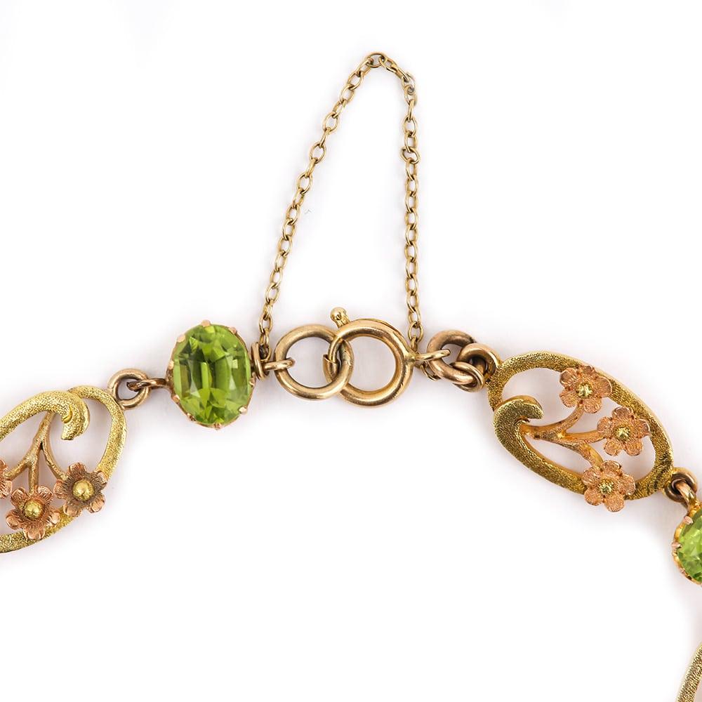 Oval Cut Victorian Peridot and 18 Karat Green, Yellow and Rose Gold Art Nouveau Bracelet