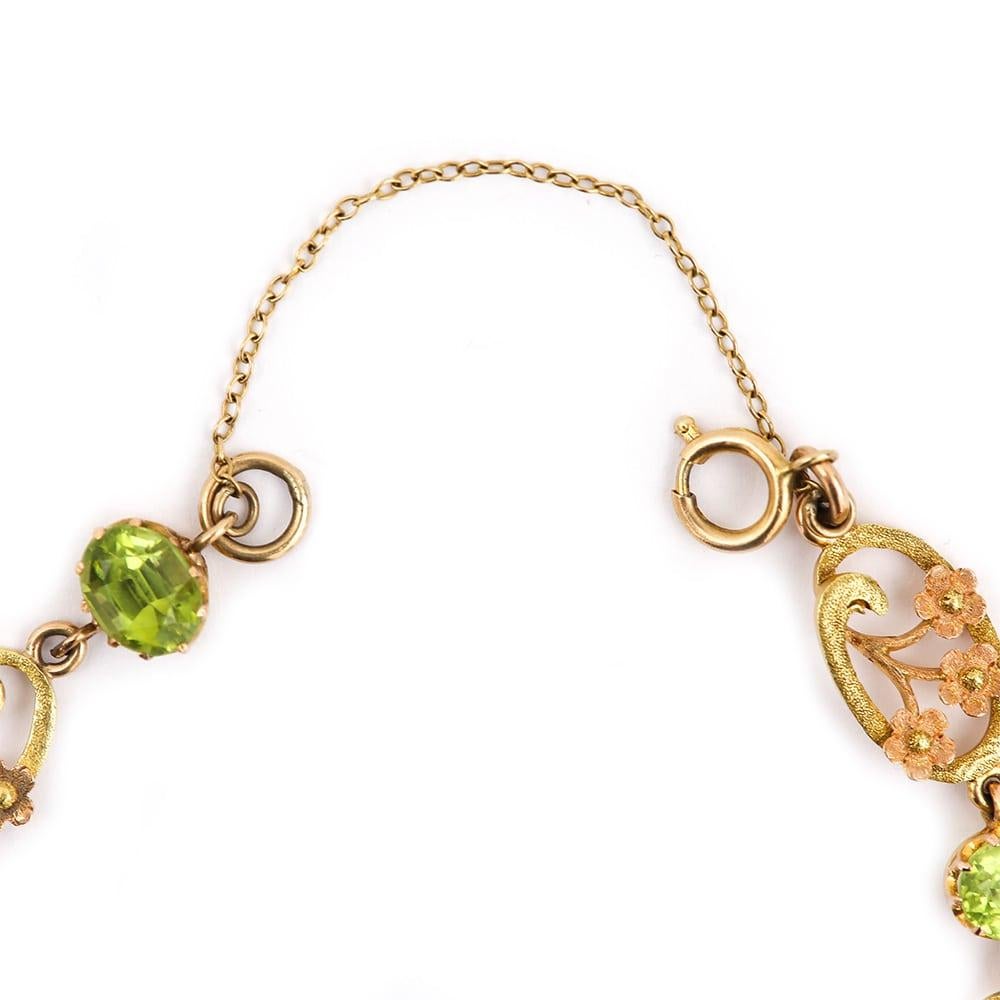 Victorian Peridot and 18 Karat Green, Yellow and Rose Gold Art Nouveau Bracelet In Good Condition In Lancashire, Oldham
