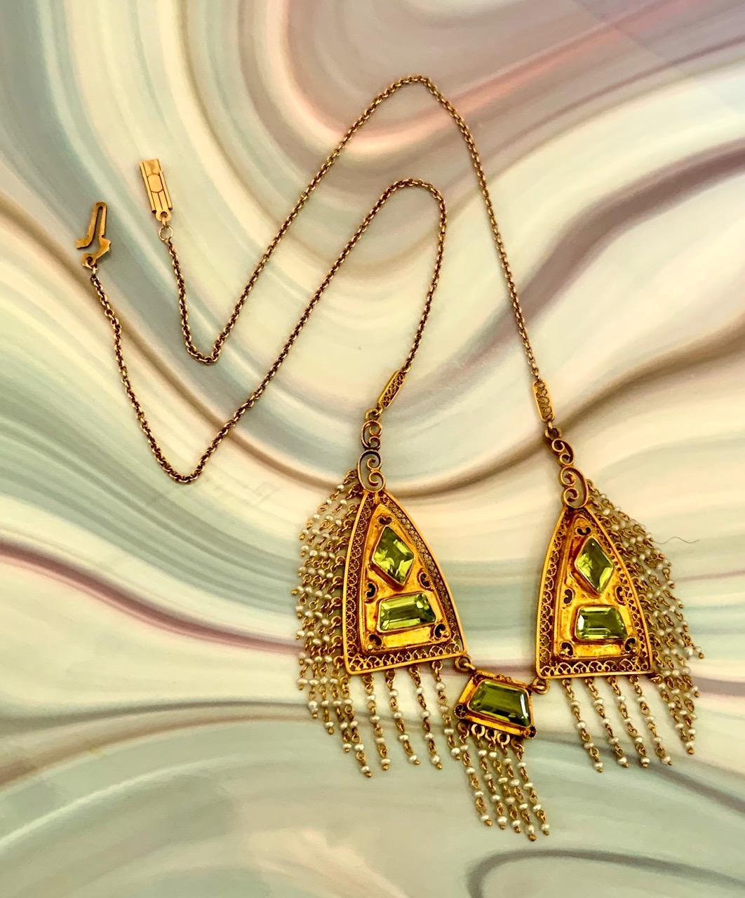 Victorian Peridot and Seed Pearl 14 Karat Yellow Gold Necklace 3