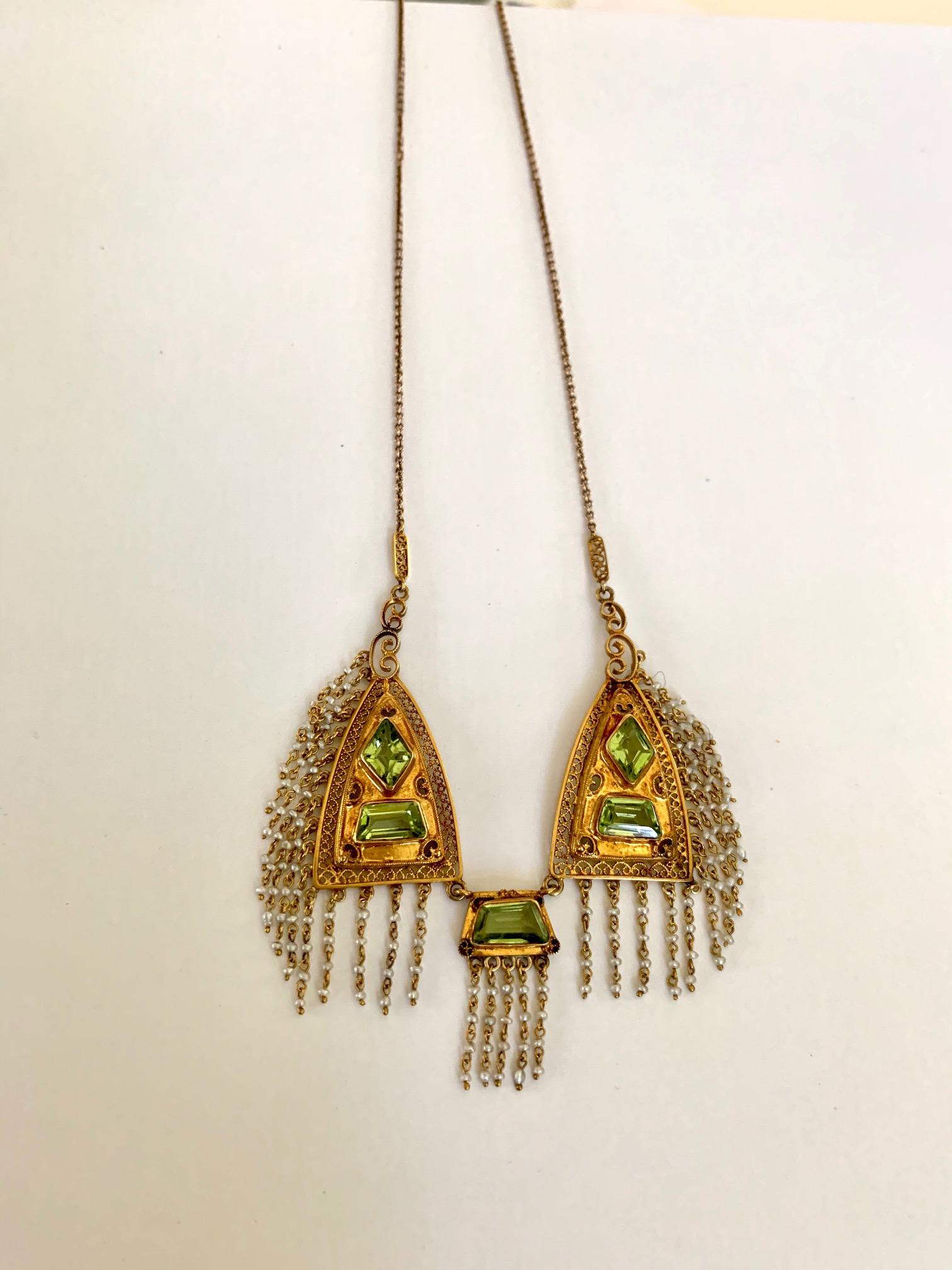 Victorian Peridot and Seed Pearl 14 Karat Yellow Gold Necklace 4