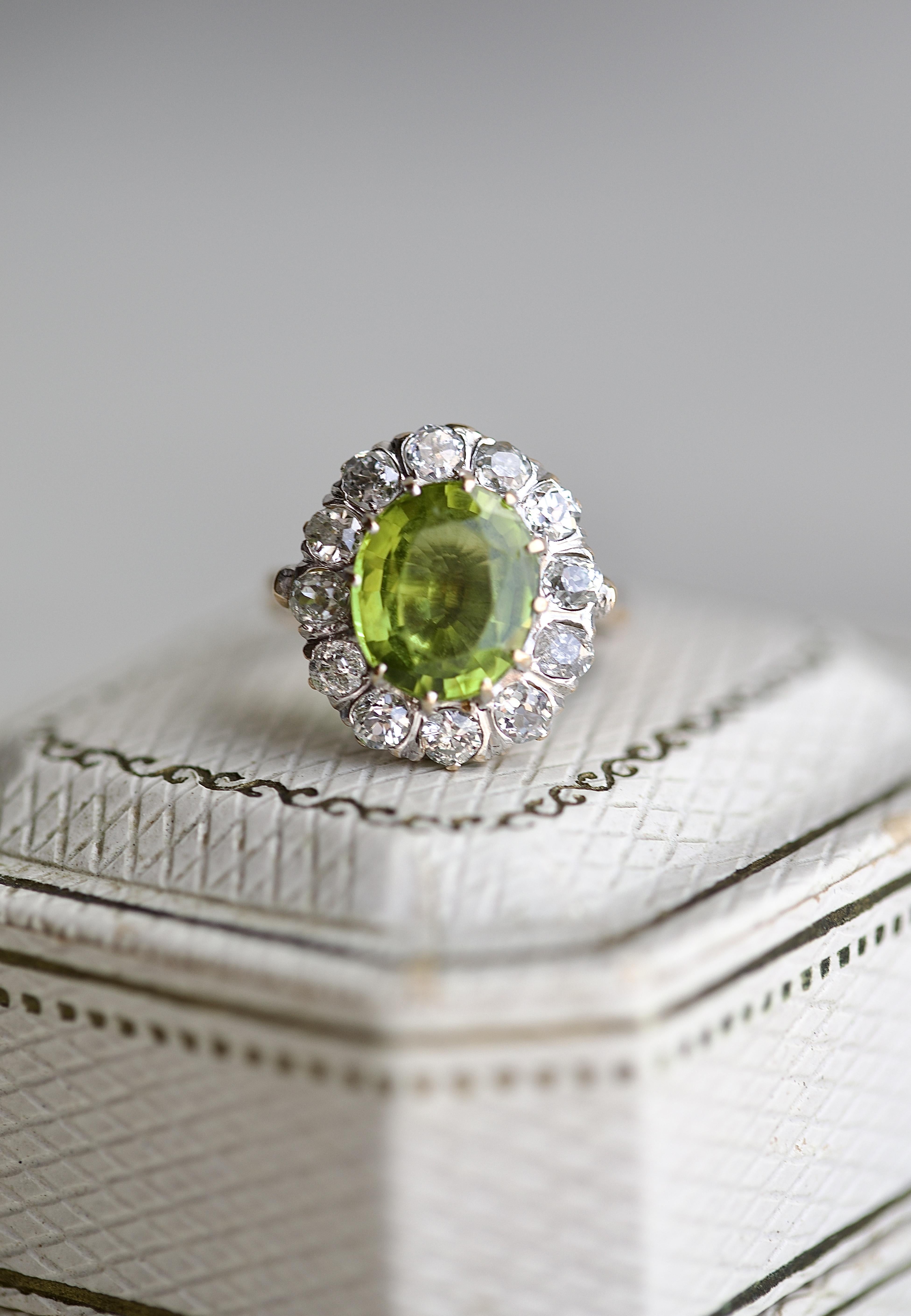Victorian Peridot Diamond Gold Cluster Ring In Excellent Condition For Sale In Beverly Hills, CA