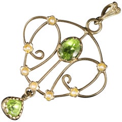 Victorian Peridot Pearl Pendant 9 Carat Gold