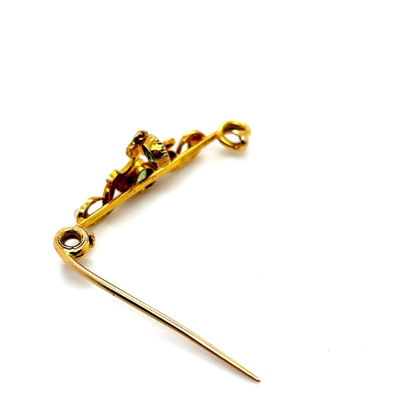 Spilla vittoriana a cuore in oro giallo 15 carati con perle di peridoto in vendita 4