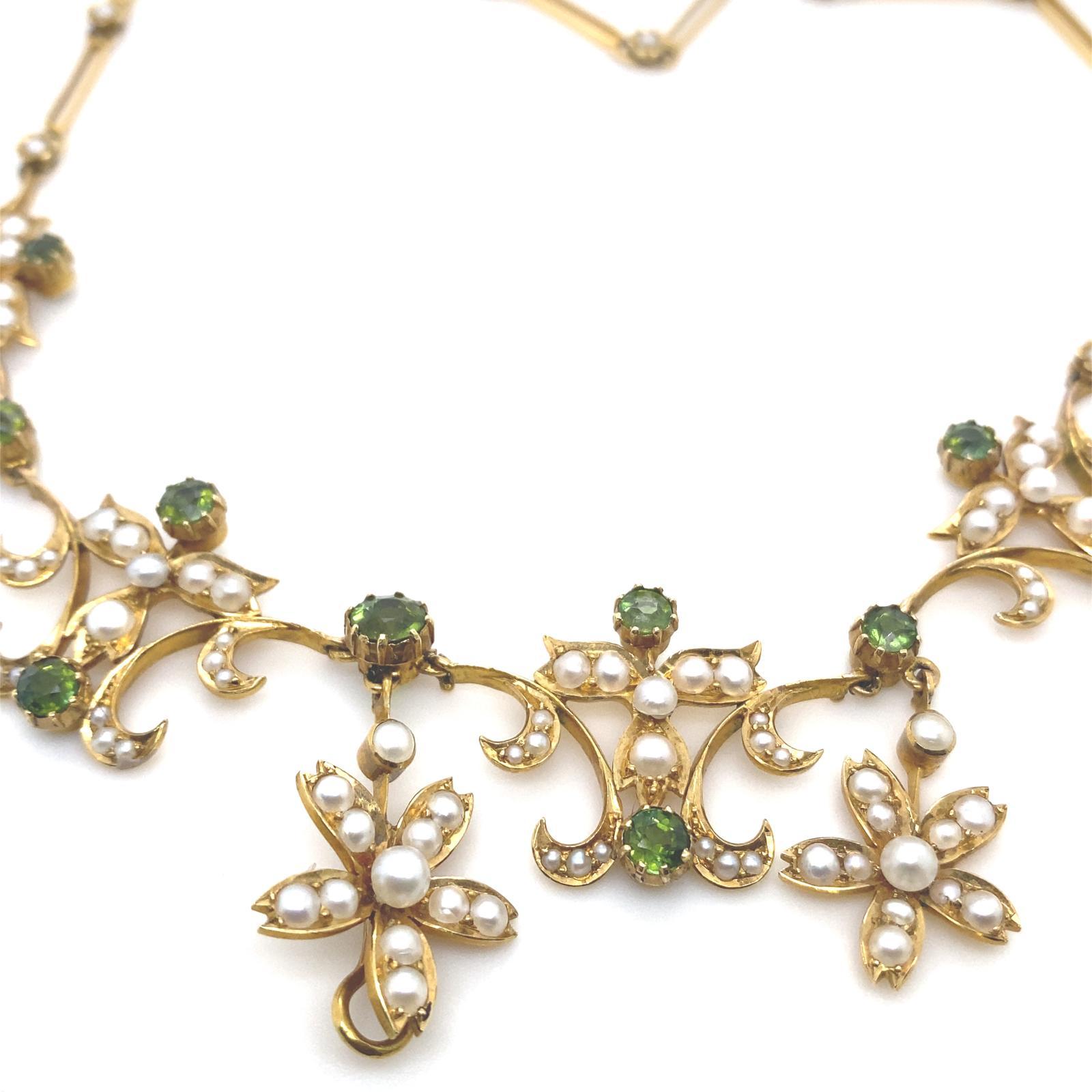 Women's Victorian Peridot Seed Pearl Necklace 18 Karat Yellow Gold For Sale