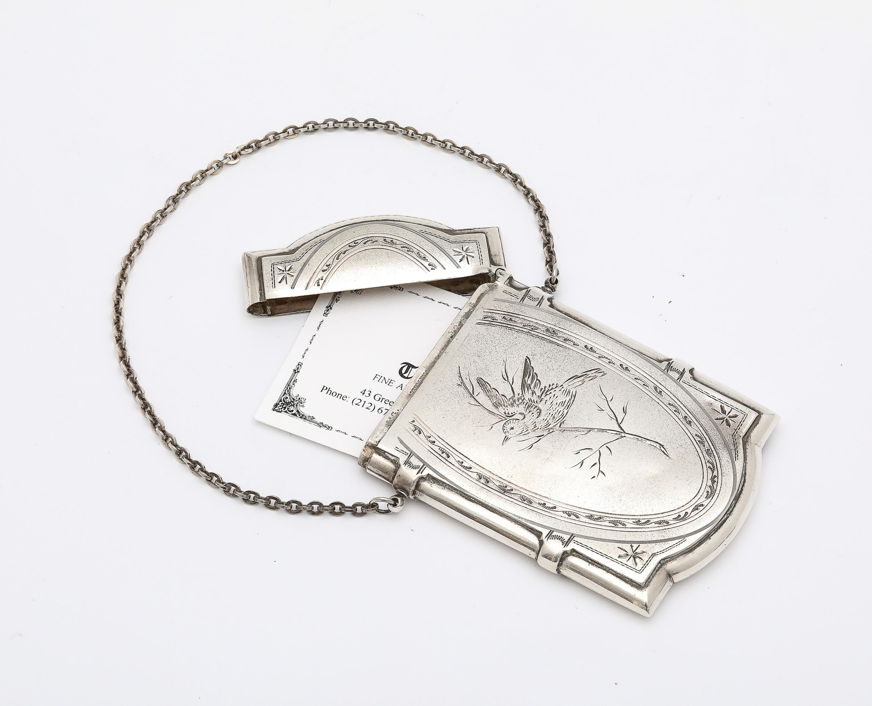 Mouvement esthétique Période victorienne/Aesthetic Movement A Silver Silver Calling/Business Card Case en vente
