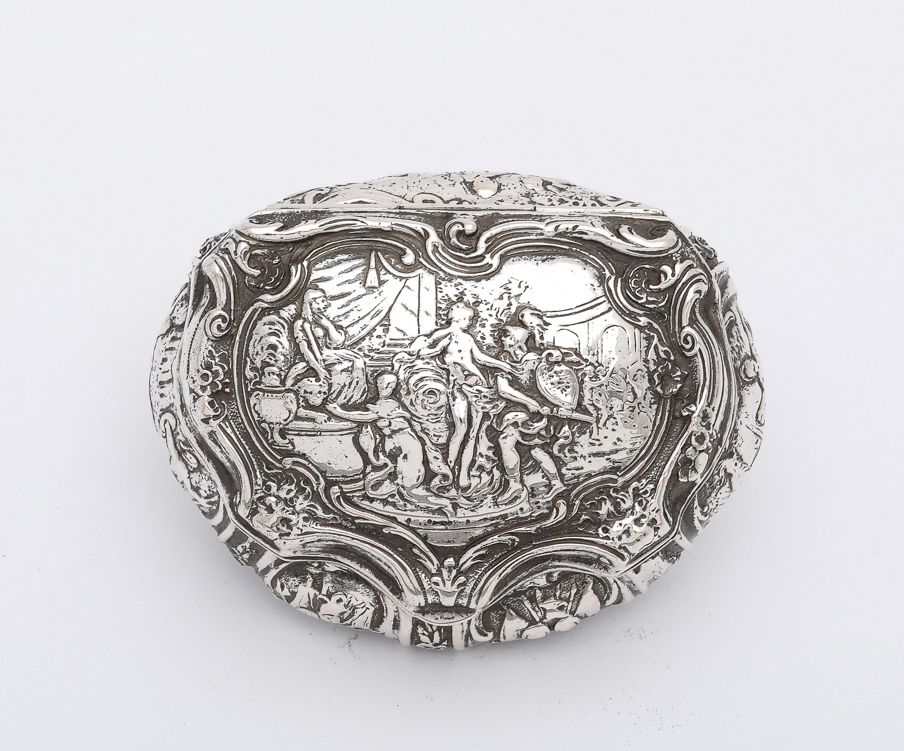 Allemand Tabatière d'époque victorienne en argent continental de Hanau (.800) avec couvercle à charnière en vente