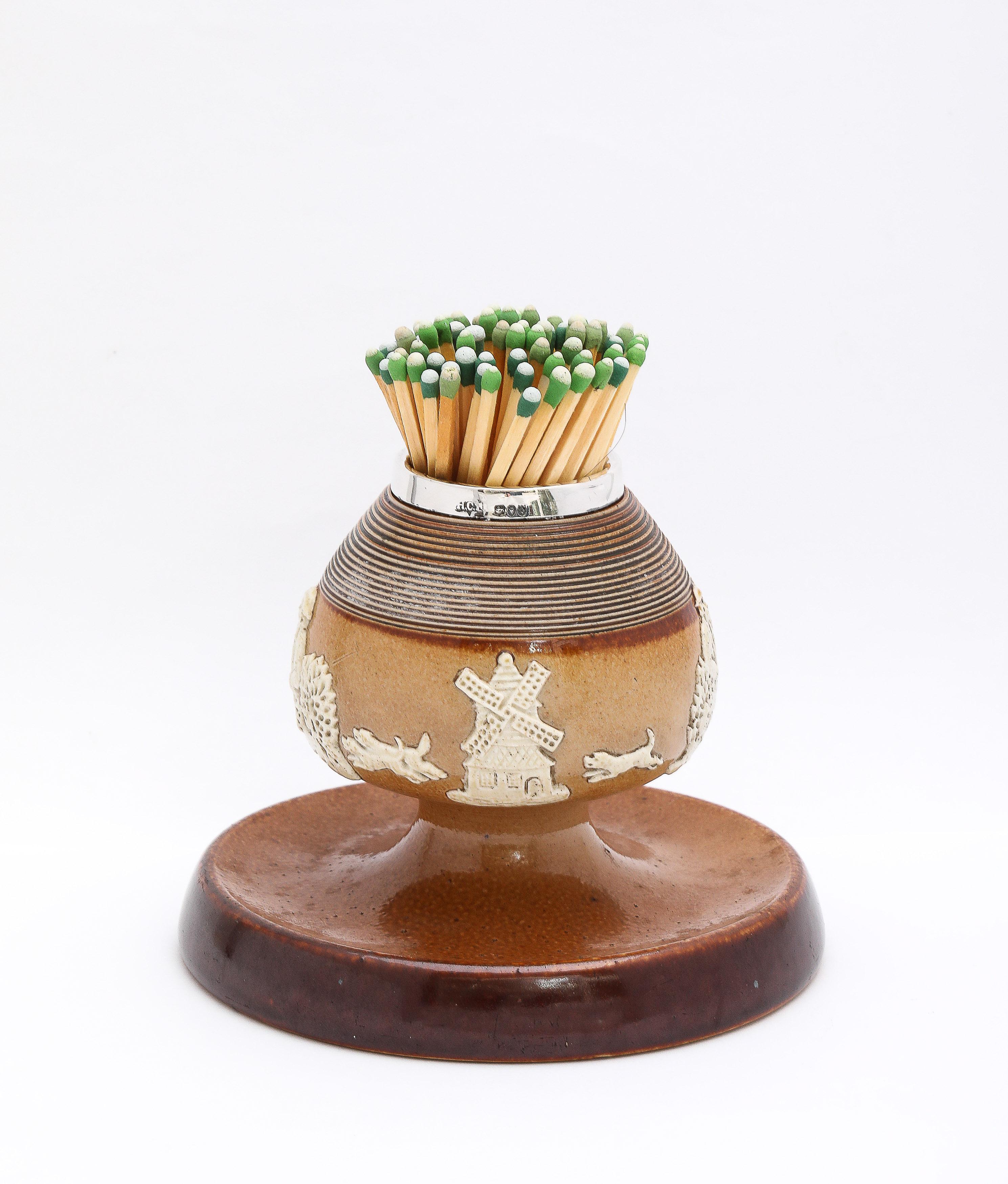Anglais Grand marqueur de match Doulton Lambeth d'époque victorienne, monté en A Silver en vente