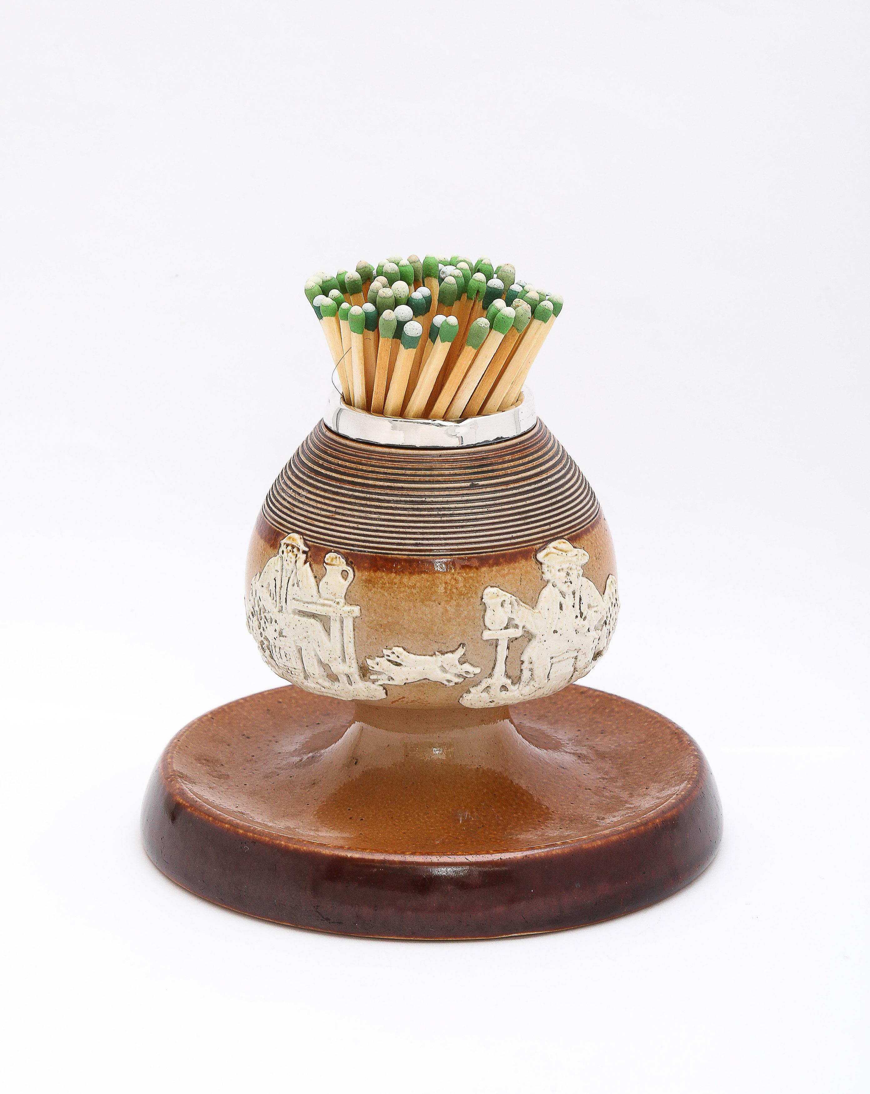 Fin du XIXe siècle Grand marqueur de match Doulton Lambeth d'époque victorienne, monté en A Silver en vente