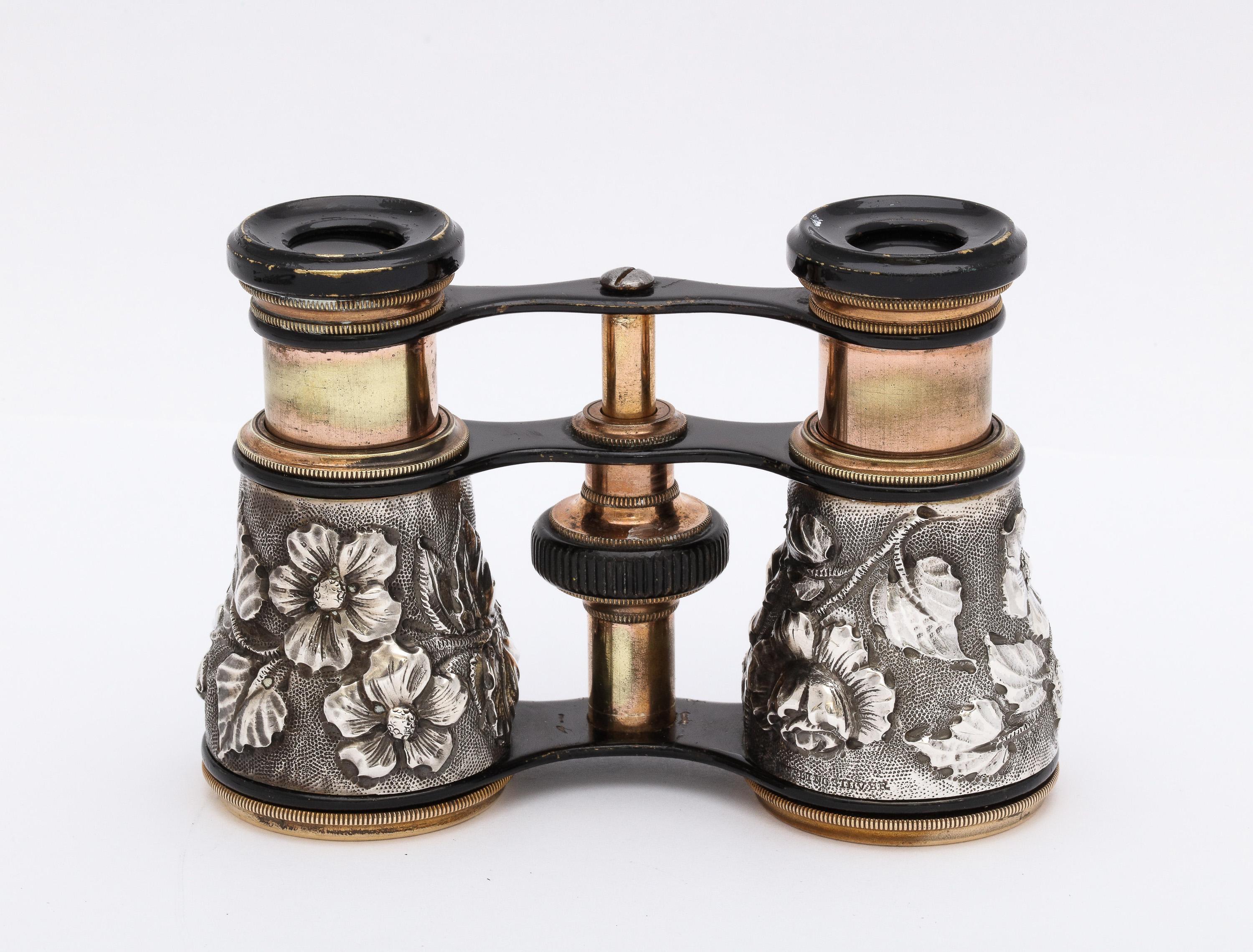 Victorian Period Pair of Sterling Silver Opera Glasses with Removable Handle In Good Condition In New York, NY