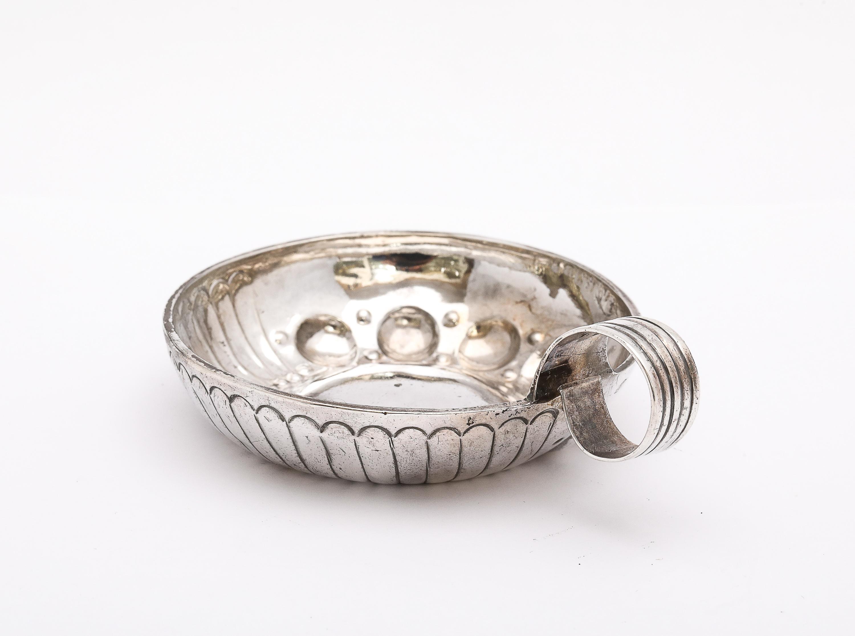 Victorian Period Sterling Silver French Wine Taster In Good Condition In New York, NY