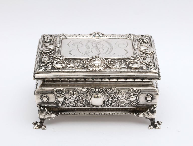 Victorian Period Sterling Silver Jewelry/Trinkets Box with Hinged Lid by Kerr In Good Condition For Sale In New York, NY
